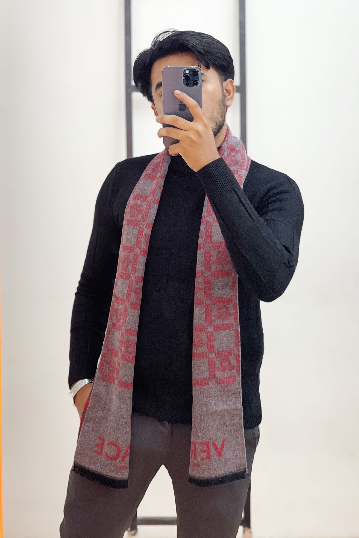 Vrsce Designer Motif Premium Wool Men Mufflers In Charcoal Grey