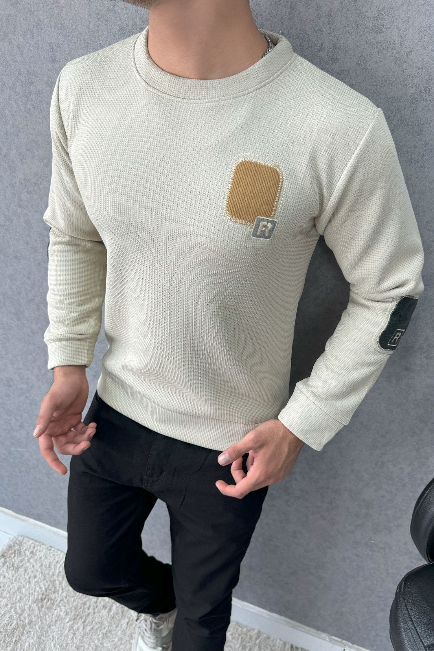 Patch Style  Round Neck Imported Men's Sweatshirt