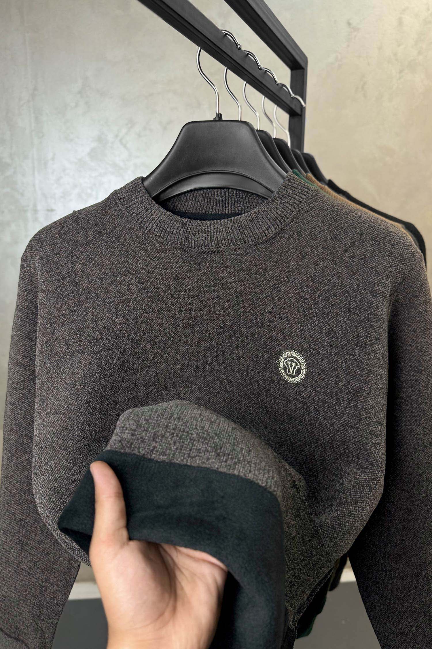 Levelwear Round Neck Imported Men's Sweatshirt