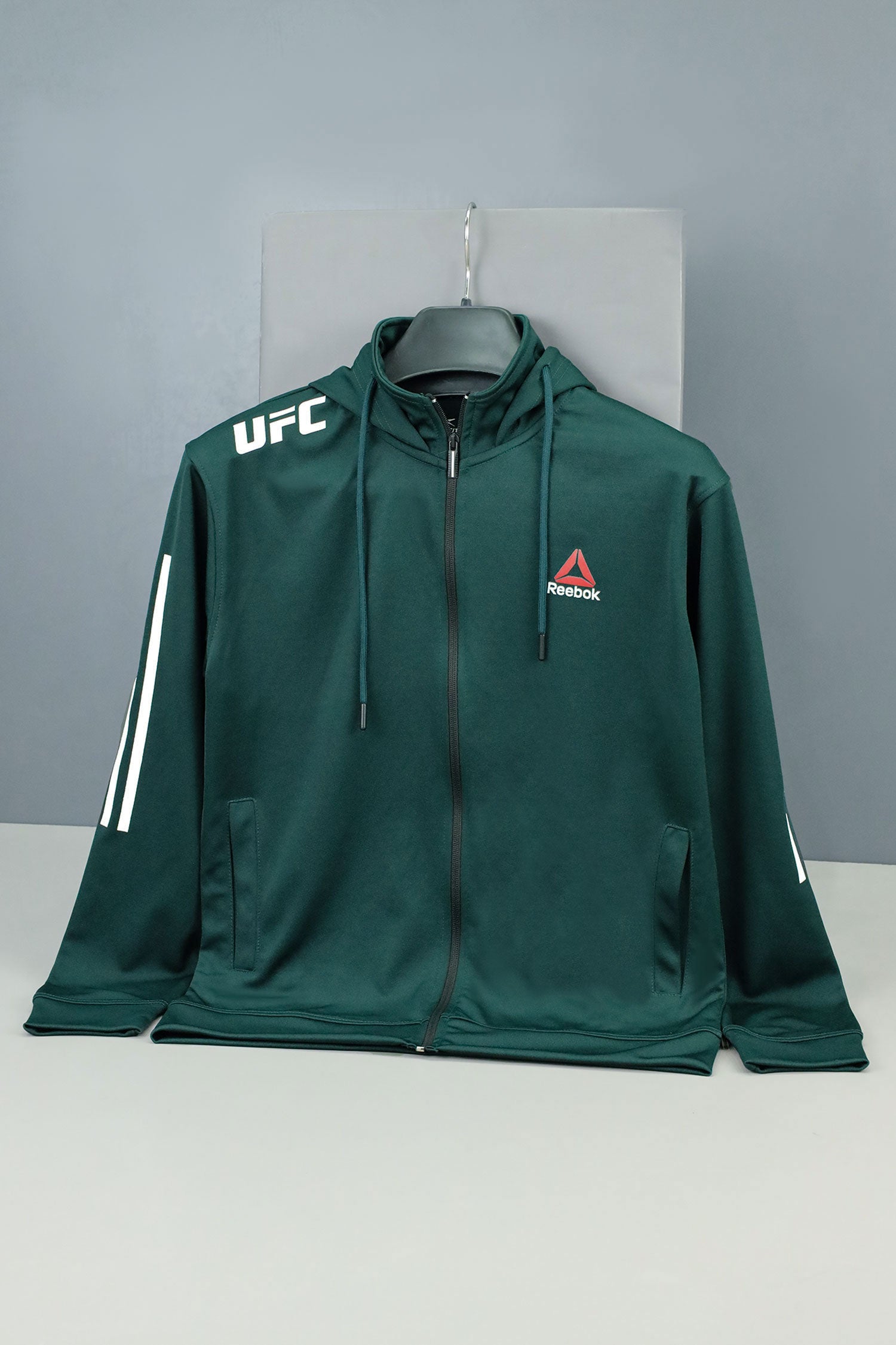 Reebk UFC Walkout Training Hood Style Men Zipper Upper
