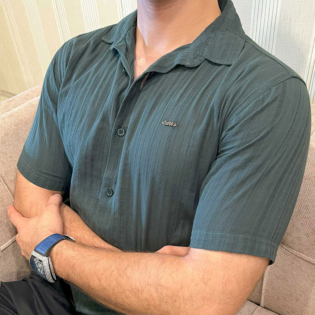 Turbo Minimalist Design Half Sleeve Casual Shirt In Dark Green