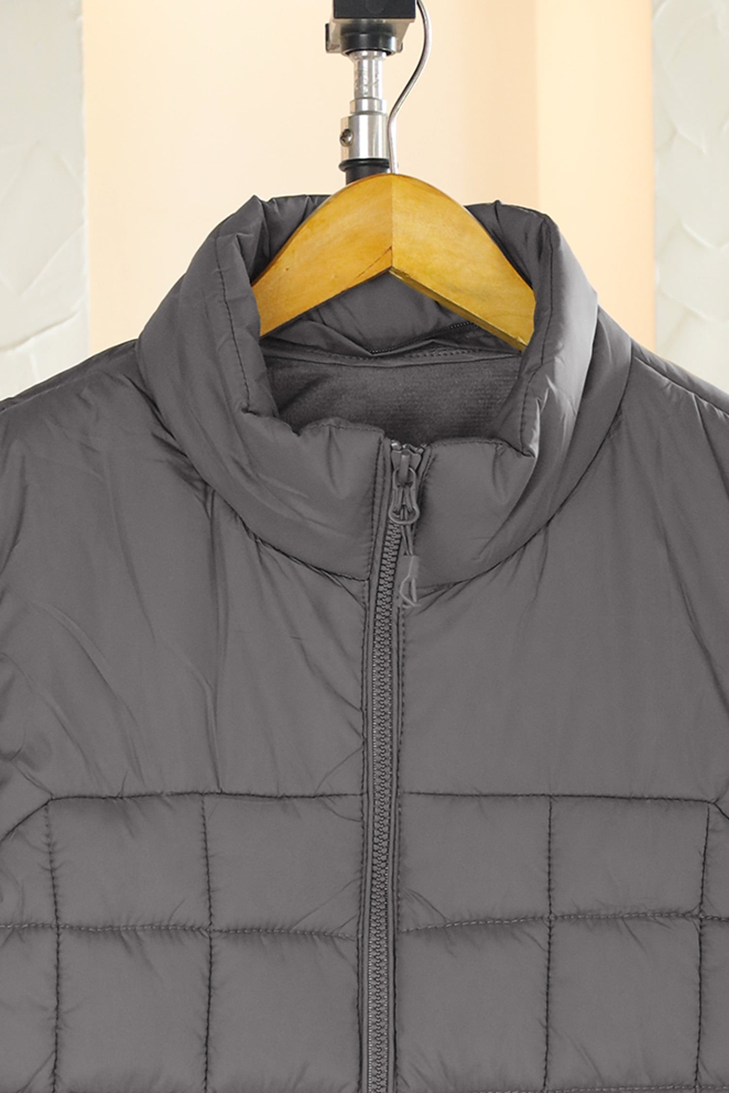 Boa Reversible Vest Detachable Hood Imported Men's Gilet