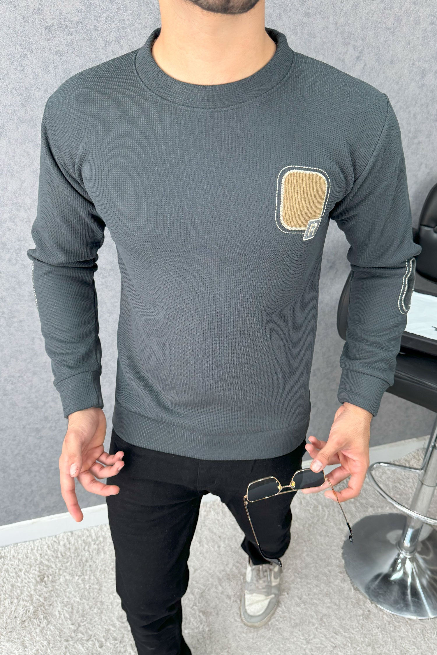 Patch Style  Round Neck Imported Men's Sweatshirt