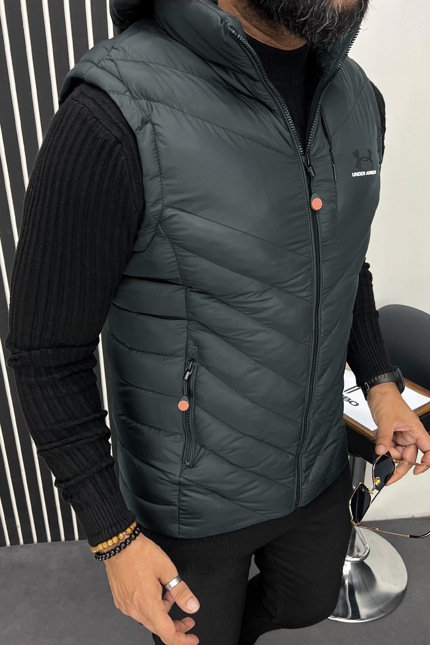 Undr Armr Cold Gear Quilted Imported Men's Gilet