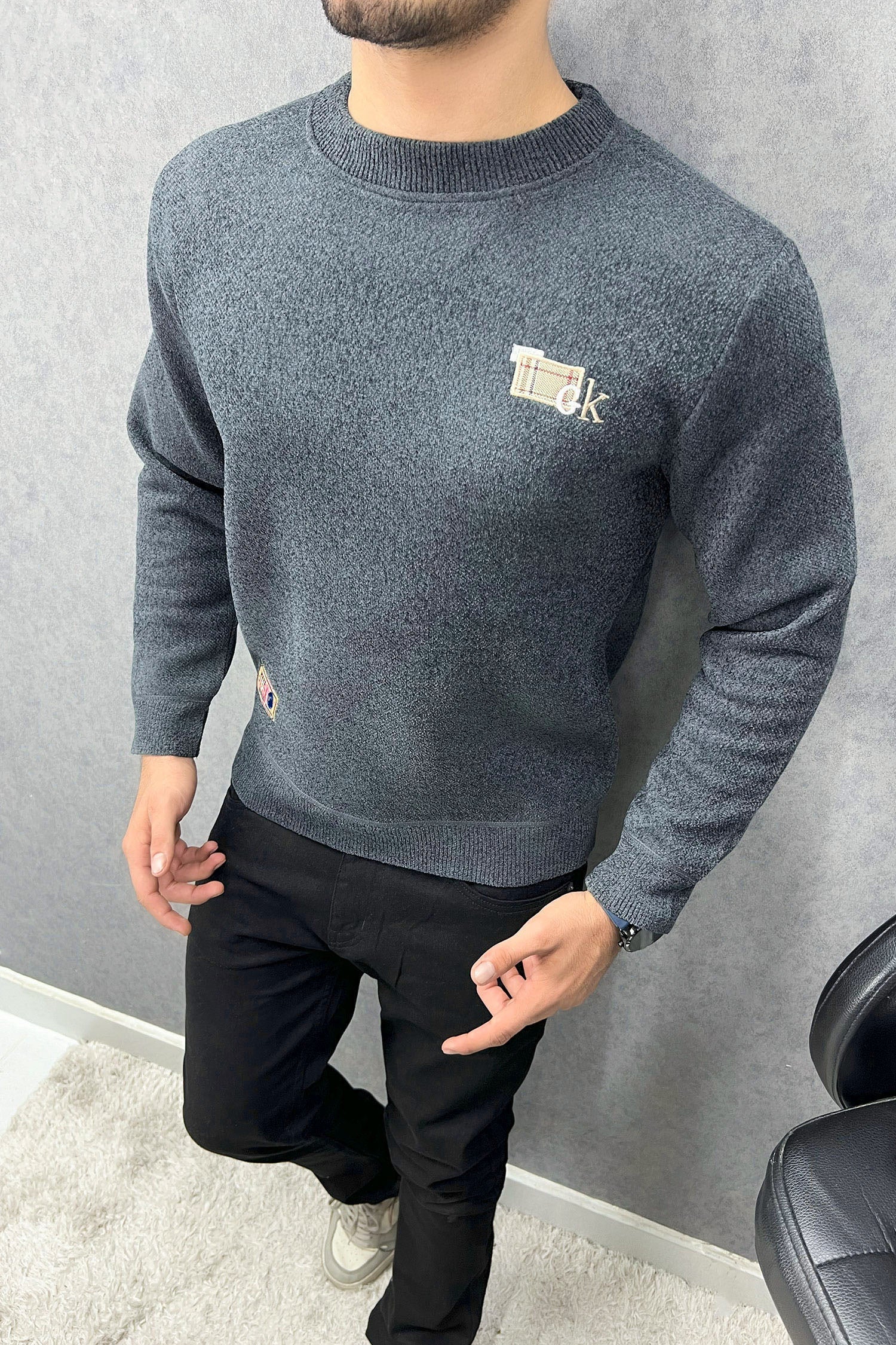 Relaxed Style Round Neck Imported Men's Sweatshirt