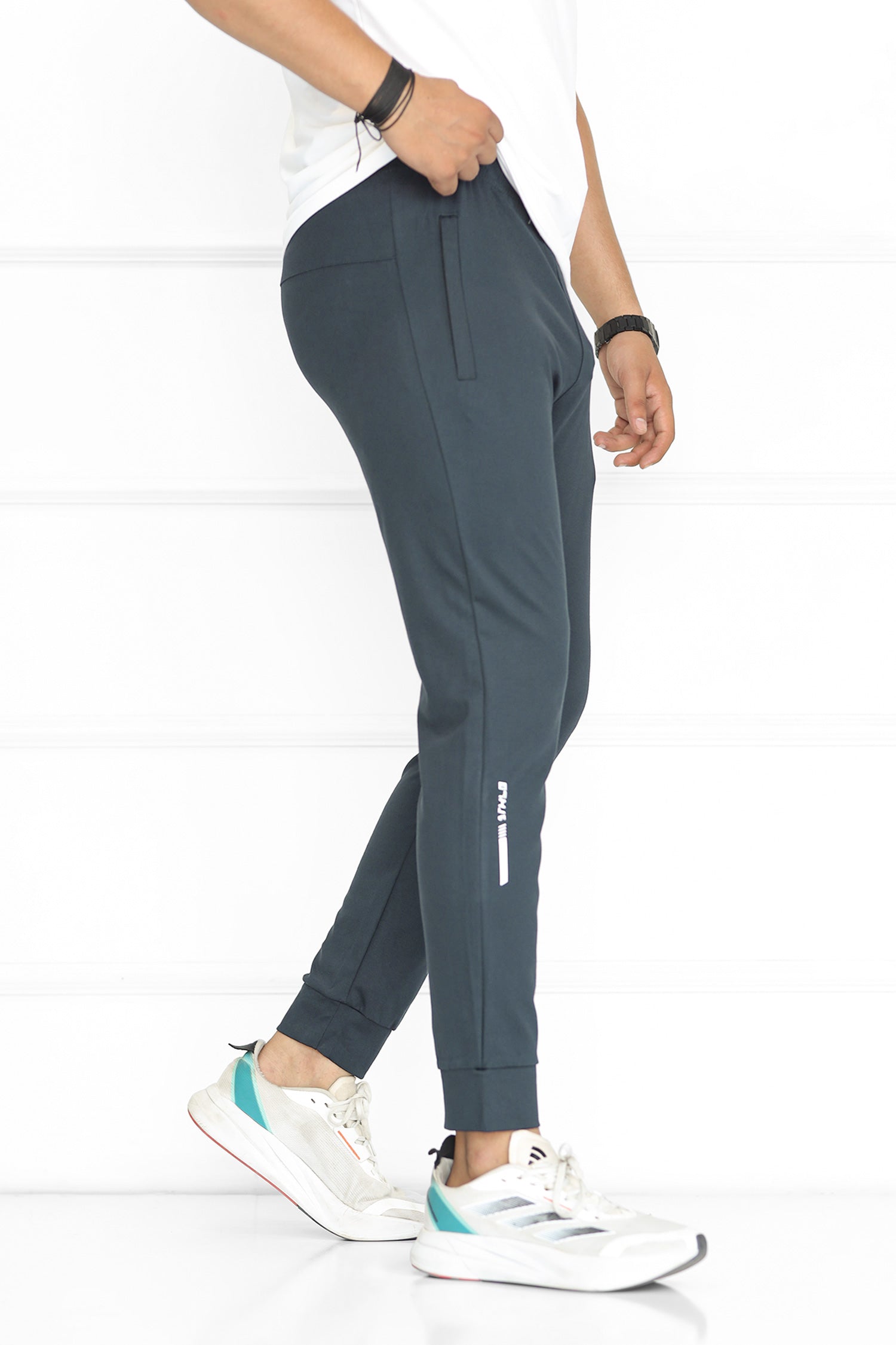 Jrdn 'Flight-Ready' Kinetic Stretch SlimFit Trouser