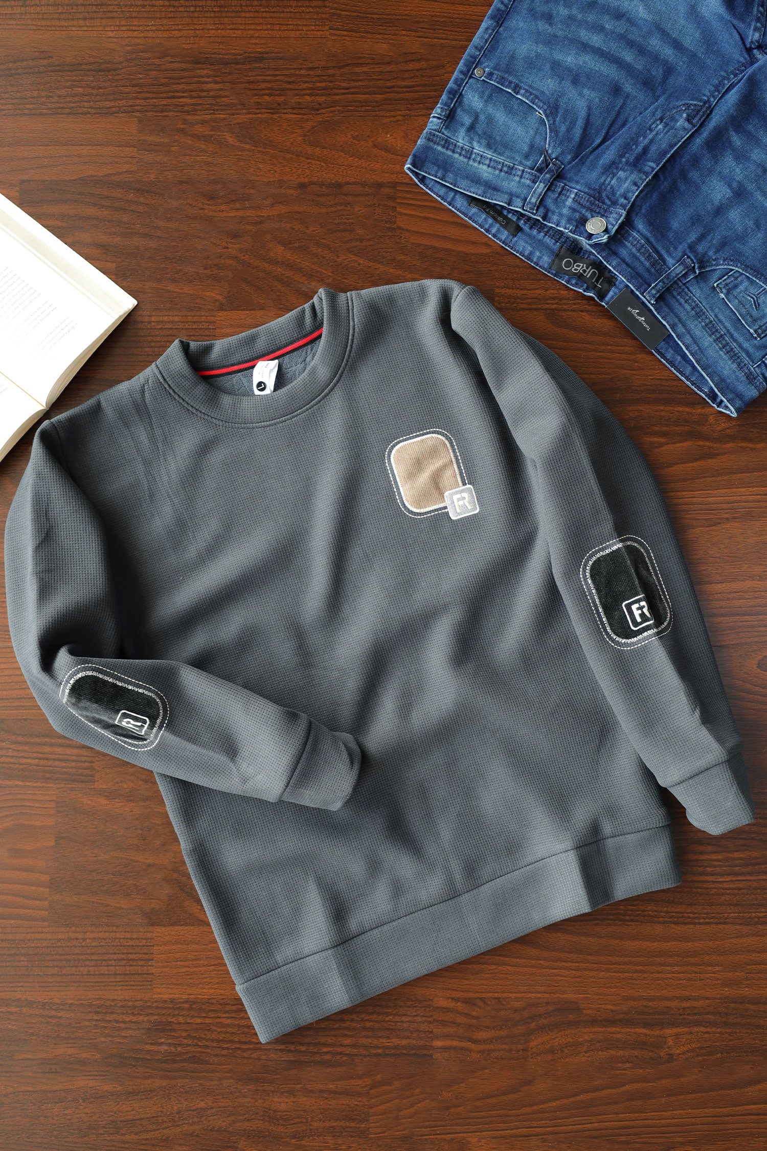 Patch Style  Round Neck Imported Men's Sweatshirt