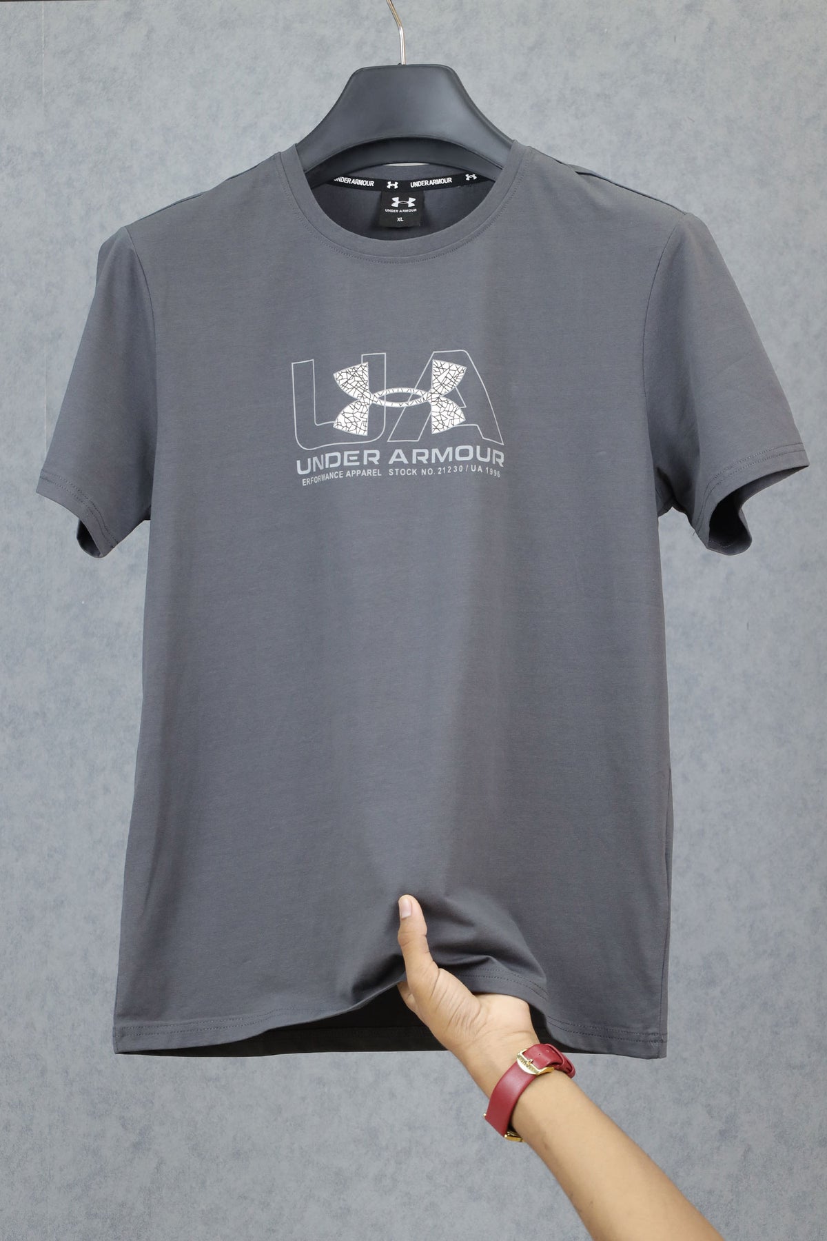 Undr Armr Short Sleeve Shirt Imported Round Neck T-Shirt