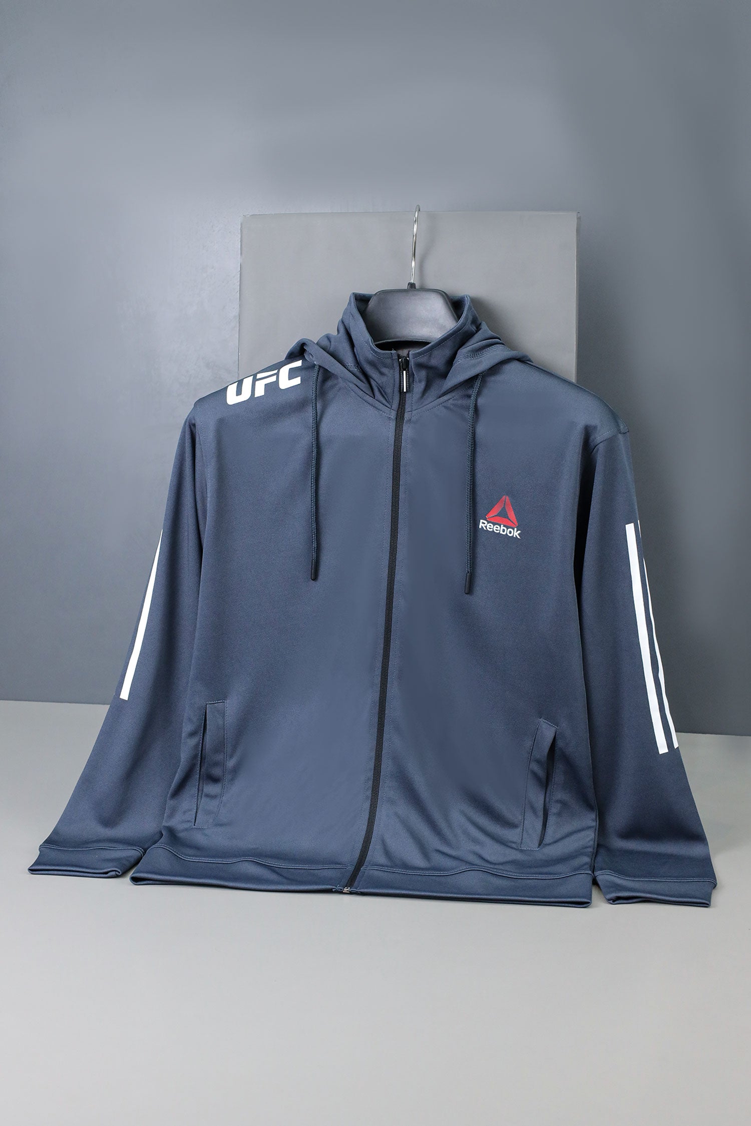 Reebk UFC Walkout Training Hood Style Men Zipper Upper