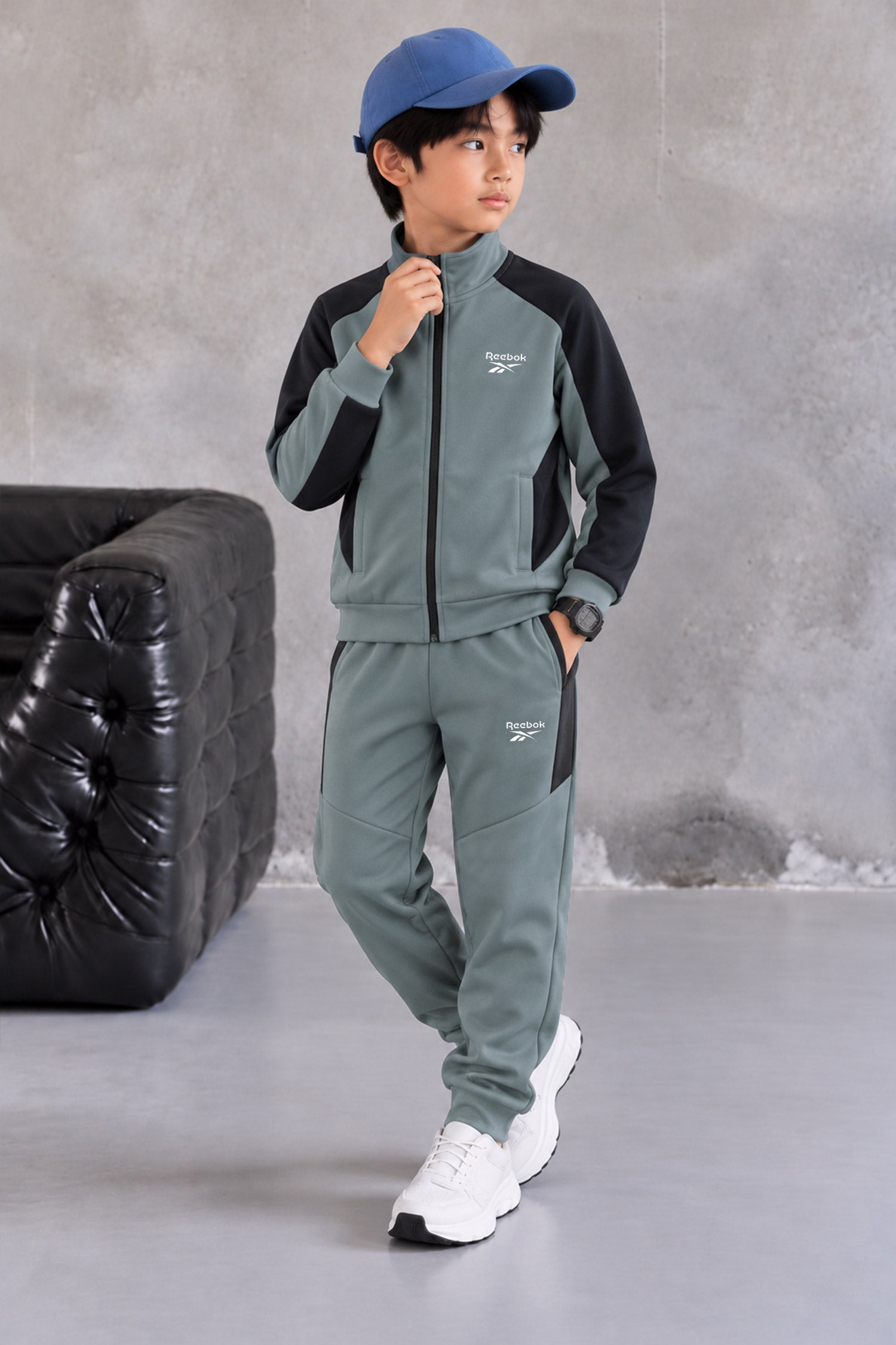Rebok Tech-Fit Wind Breaker Zipper Kid's Co-Ord Set In Dark Grey
