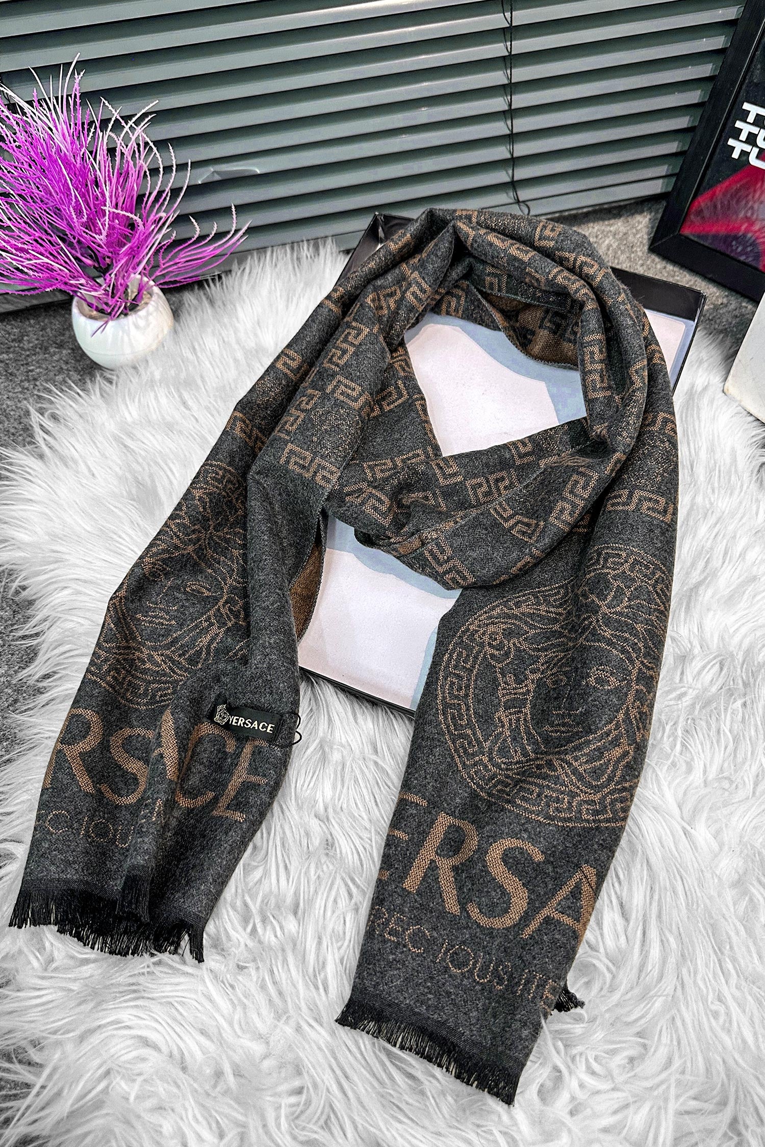 Versce Medusa Greca Pattern Imported Men's Wool Muffler