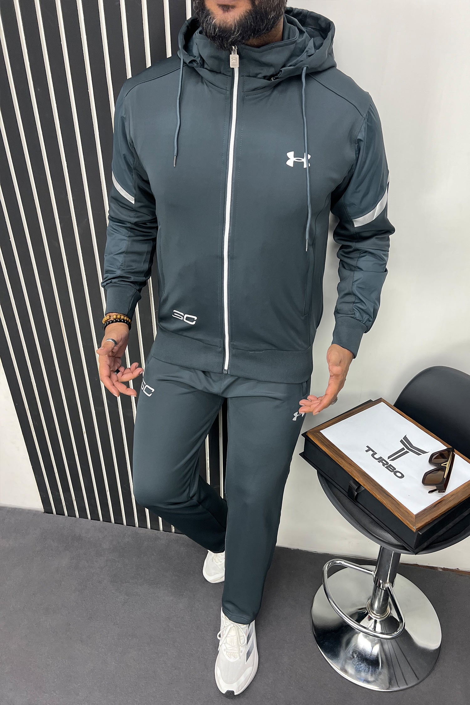 Undr Armr Elegant Style Sportswear Men Zipper Tracksuit