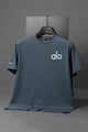 Alo Yoga Distinctive Front Logo Arrival Dry-Fit Tee