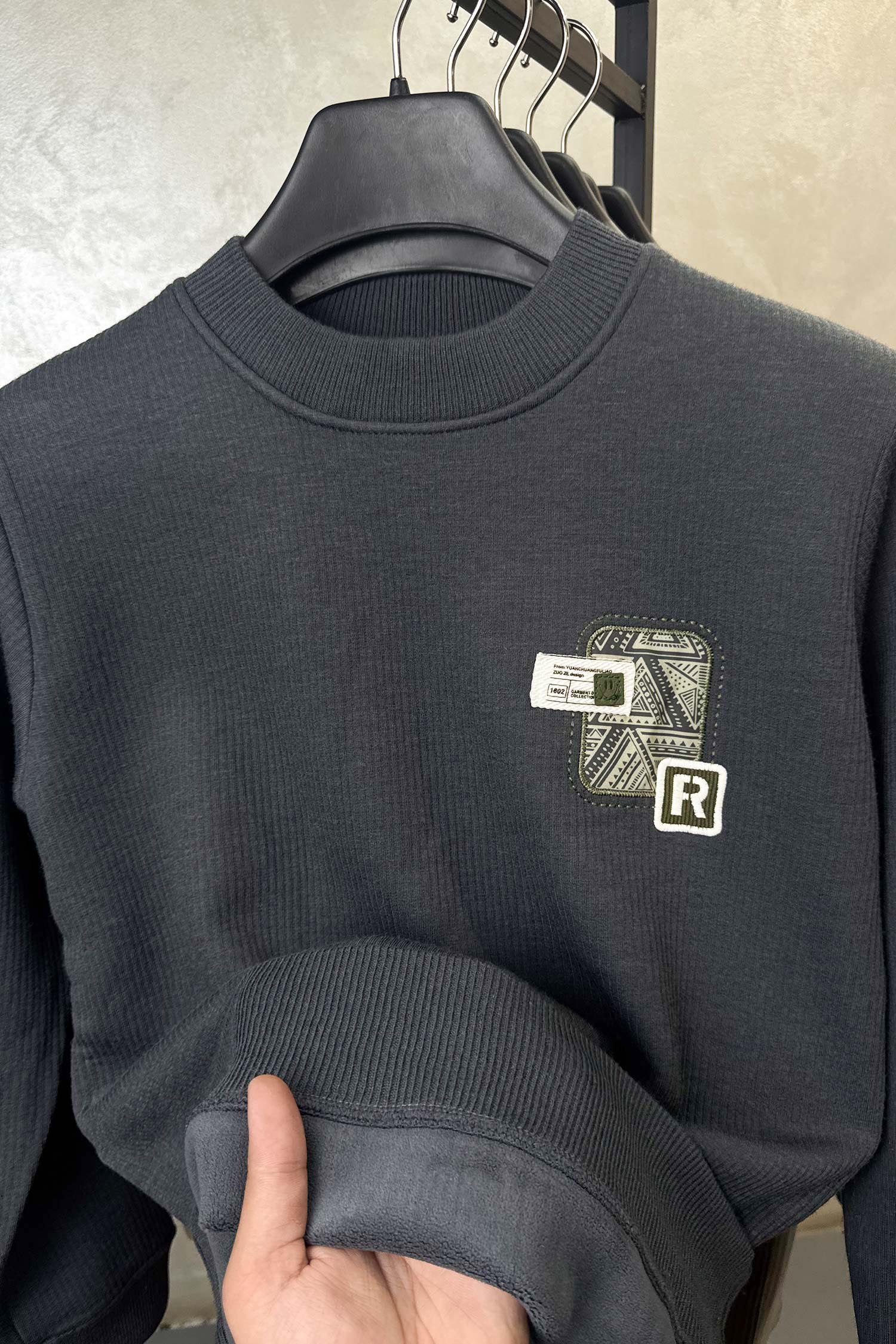 Mens PullOver Round Neck Imported Men's Sweatshirt