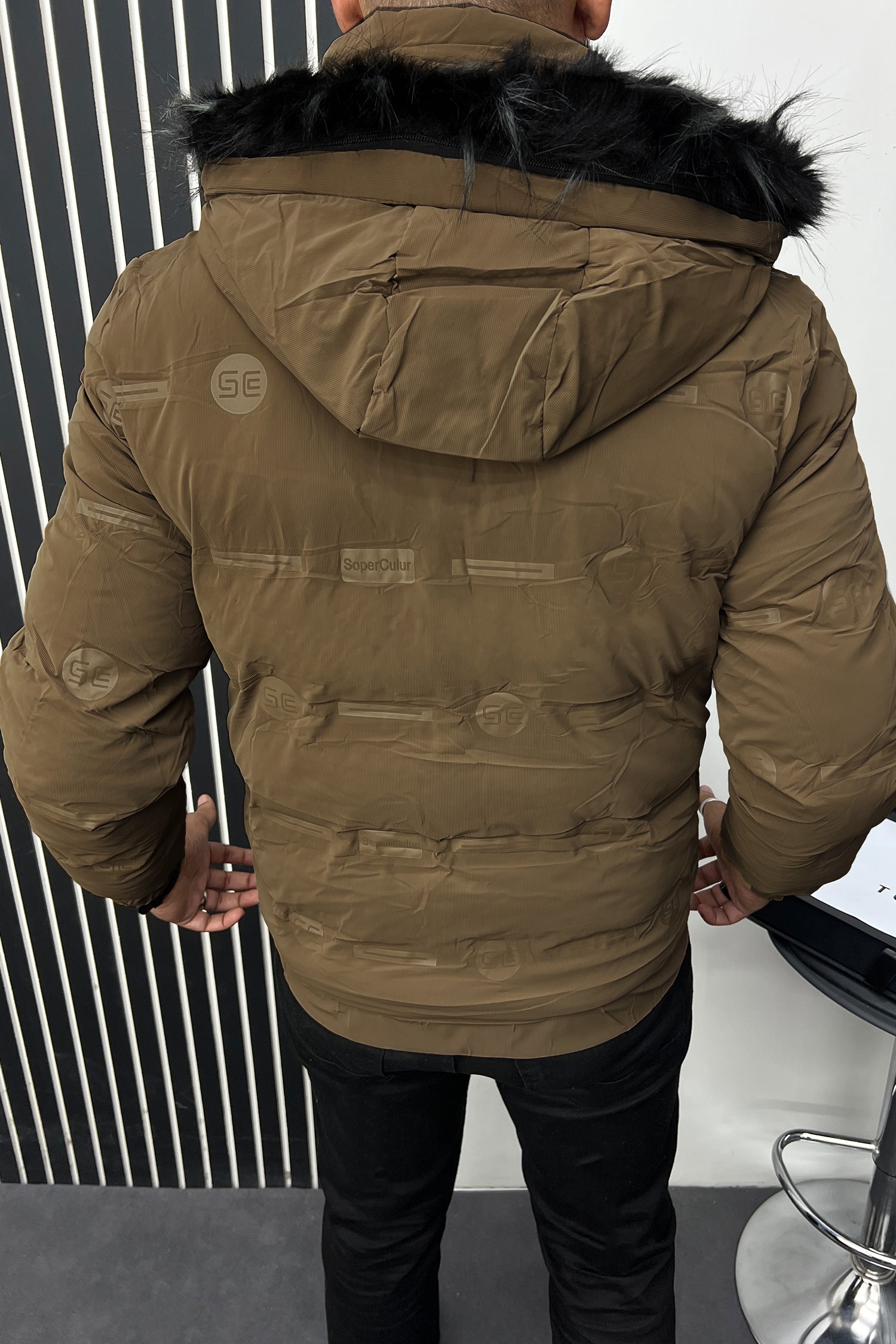 Fashionable Trendy Hood Style Imported Puffer Jacket