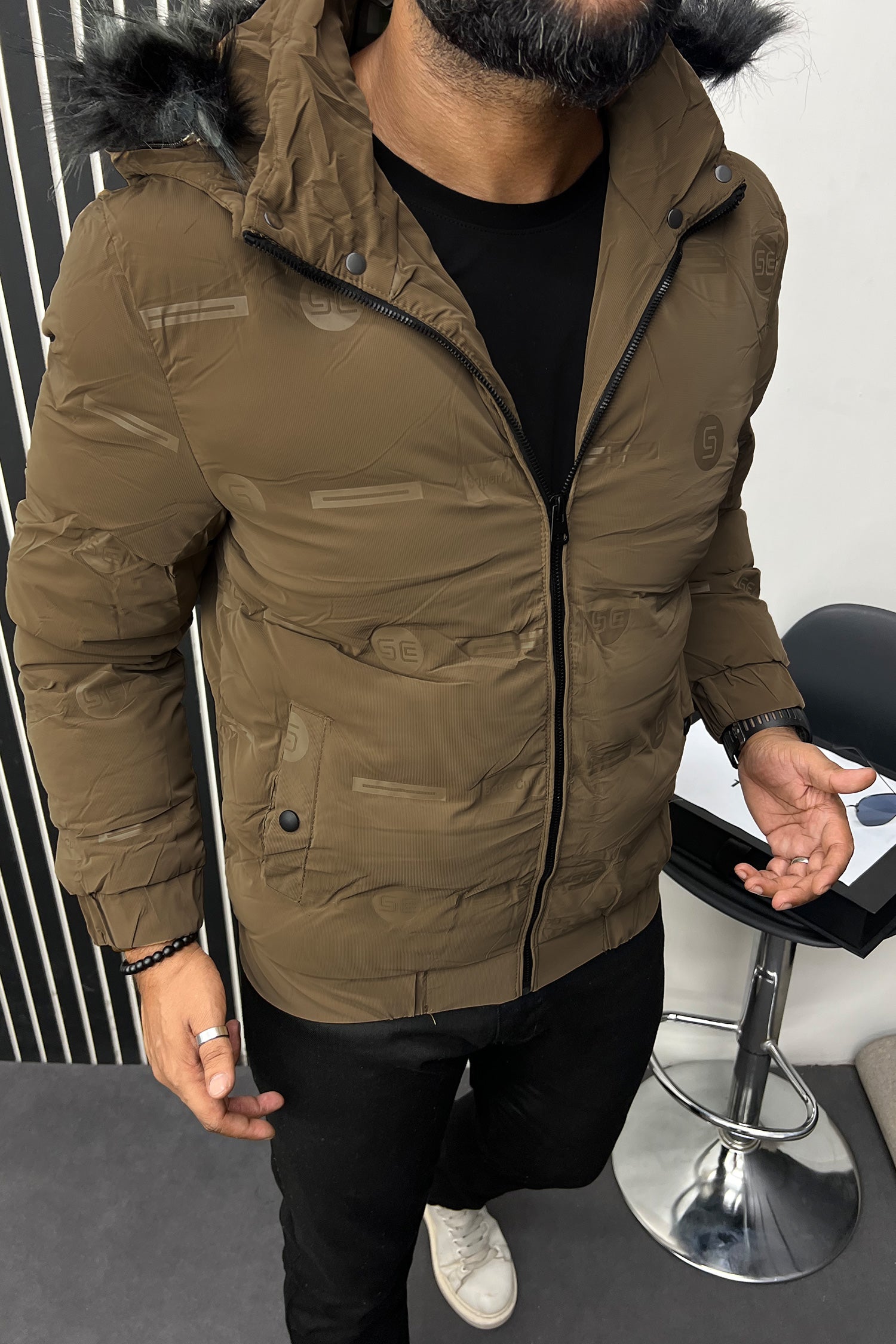 Fashionable Trendy Hood Style Imported Puffer Jacket