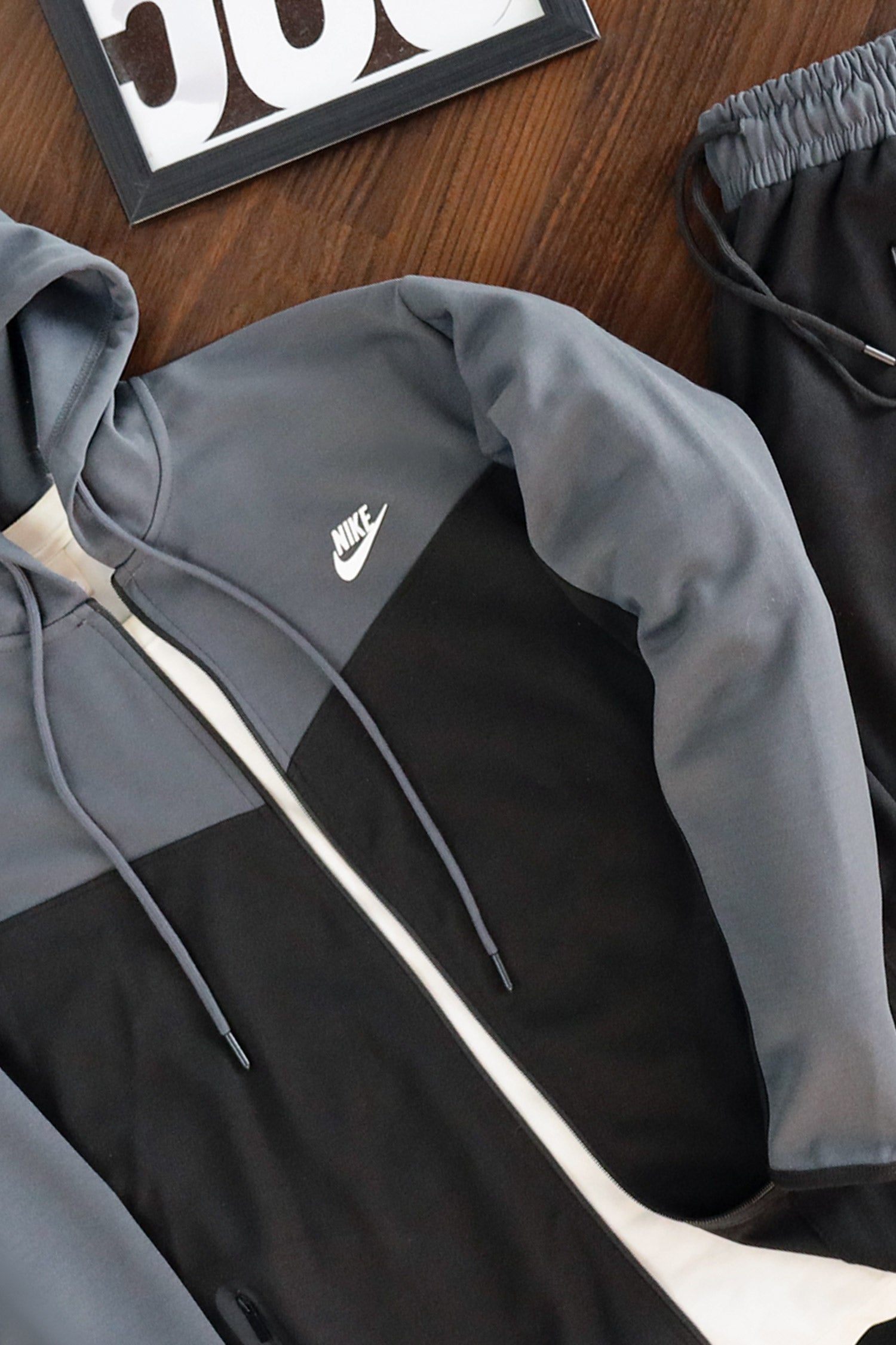 Nke V Diagonal Pattern Mock Neck Tracksuit
