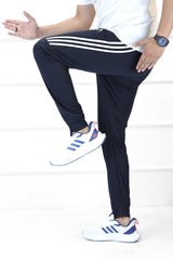 Adds Techfit Future Icon 3-Stripes Sportswear Trouser In Dark Navy