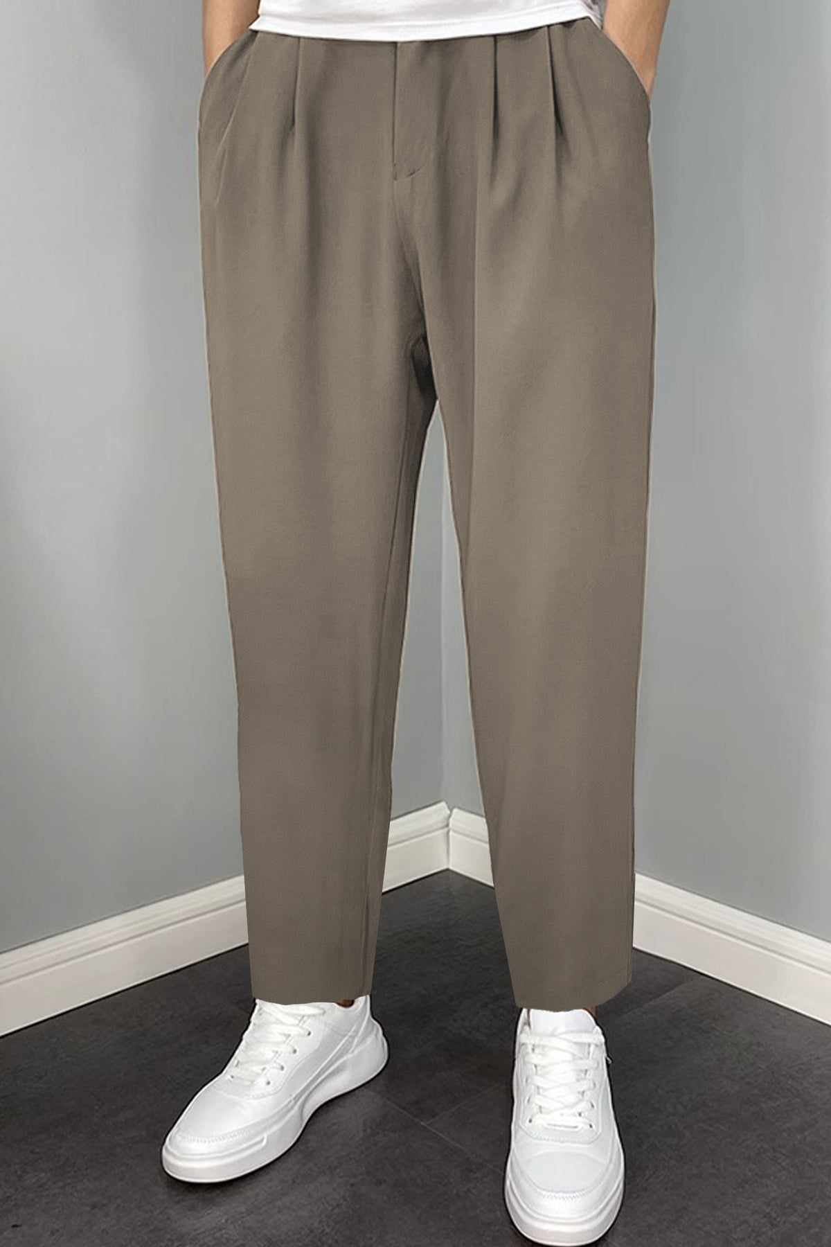 Turbo Elastic Classic Pleated Slimfit Trouser In Dorian Grey