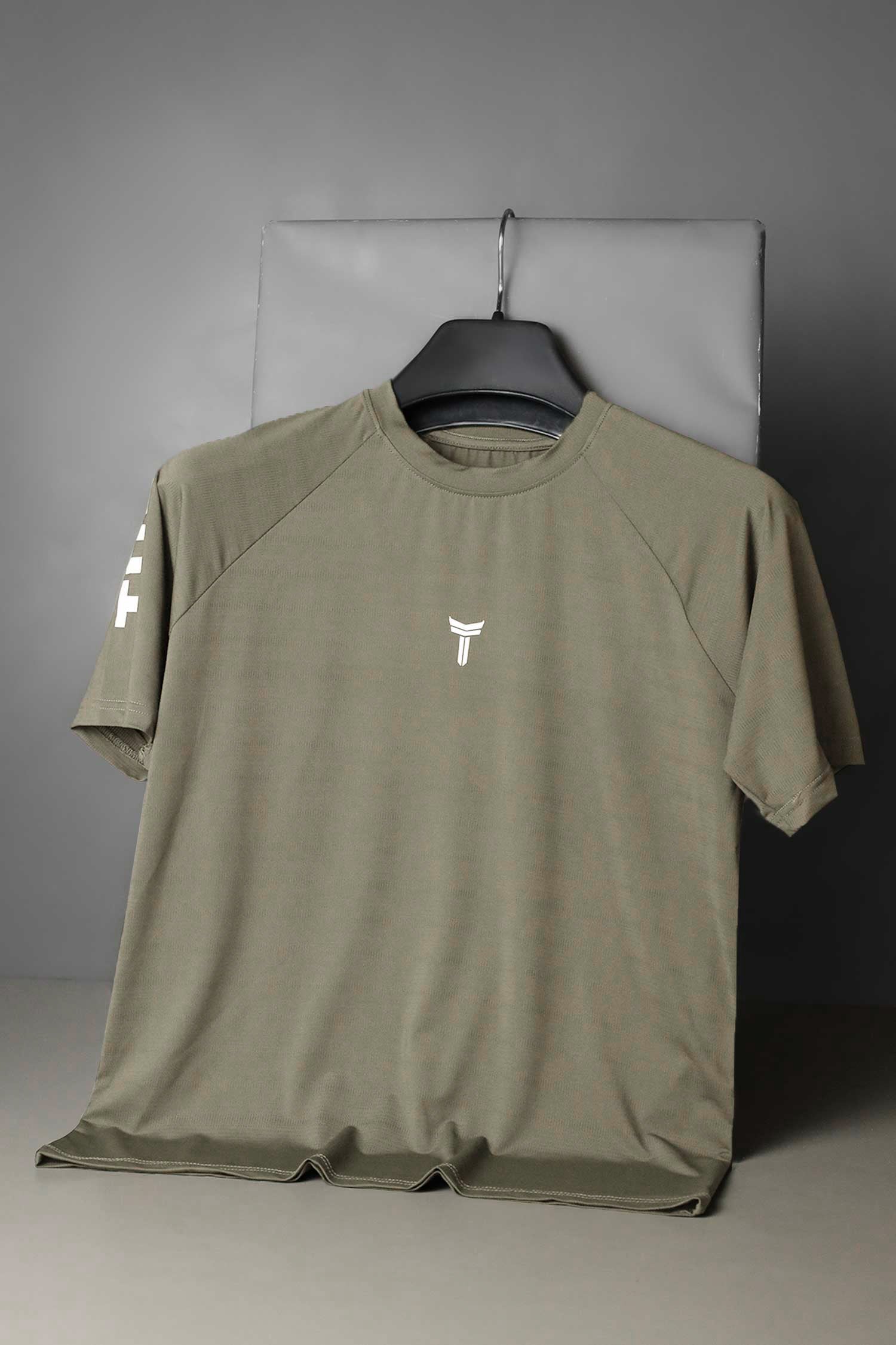 Turbo 'Statement Sleeve' Raglan Dry-Fit Tee