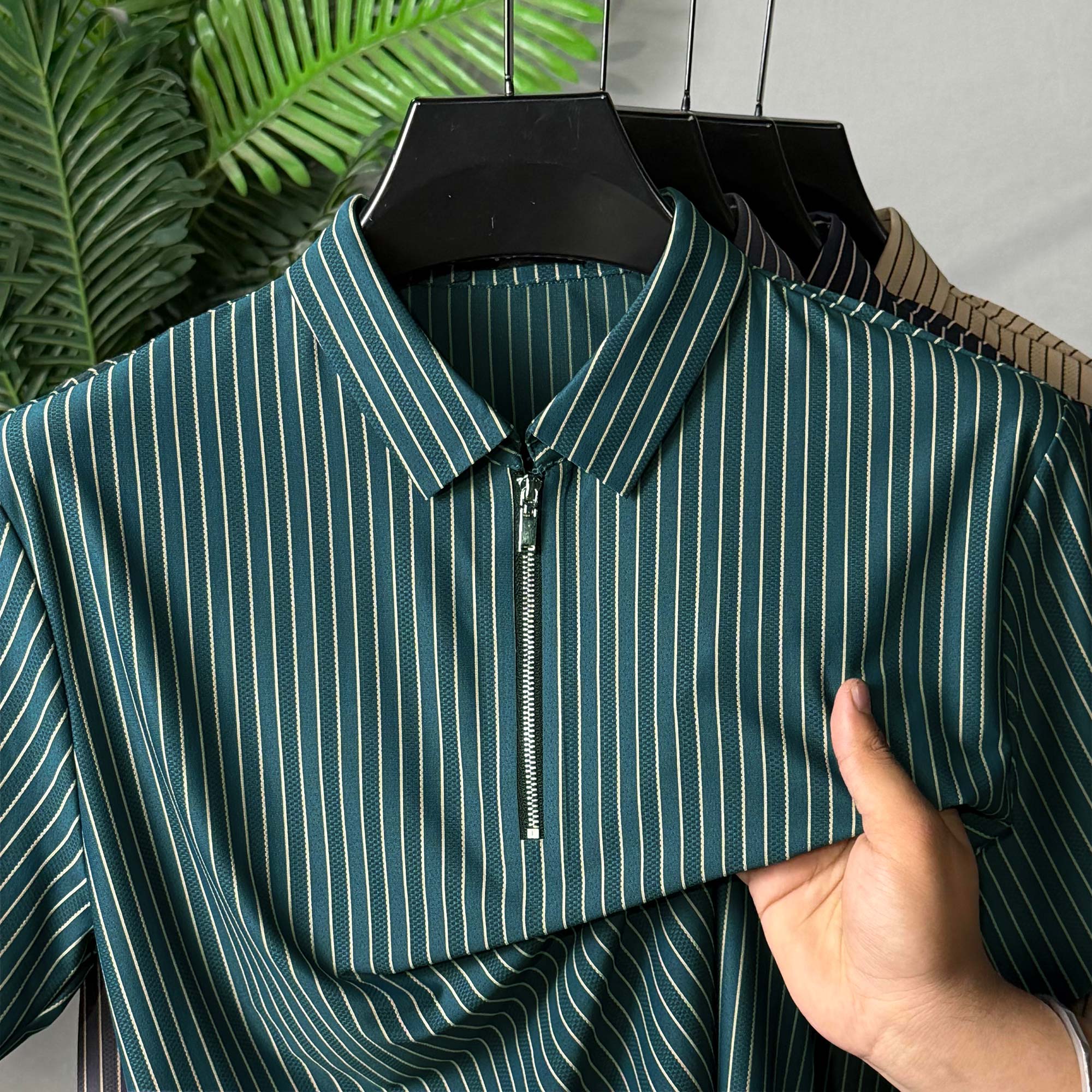 Turbo Quarter-Zip Neckline Style Polo T-Shirt