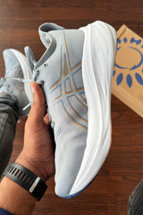 Ascs Gel Nimbus 26 Sneakers In Grey