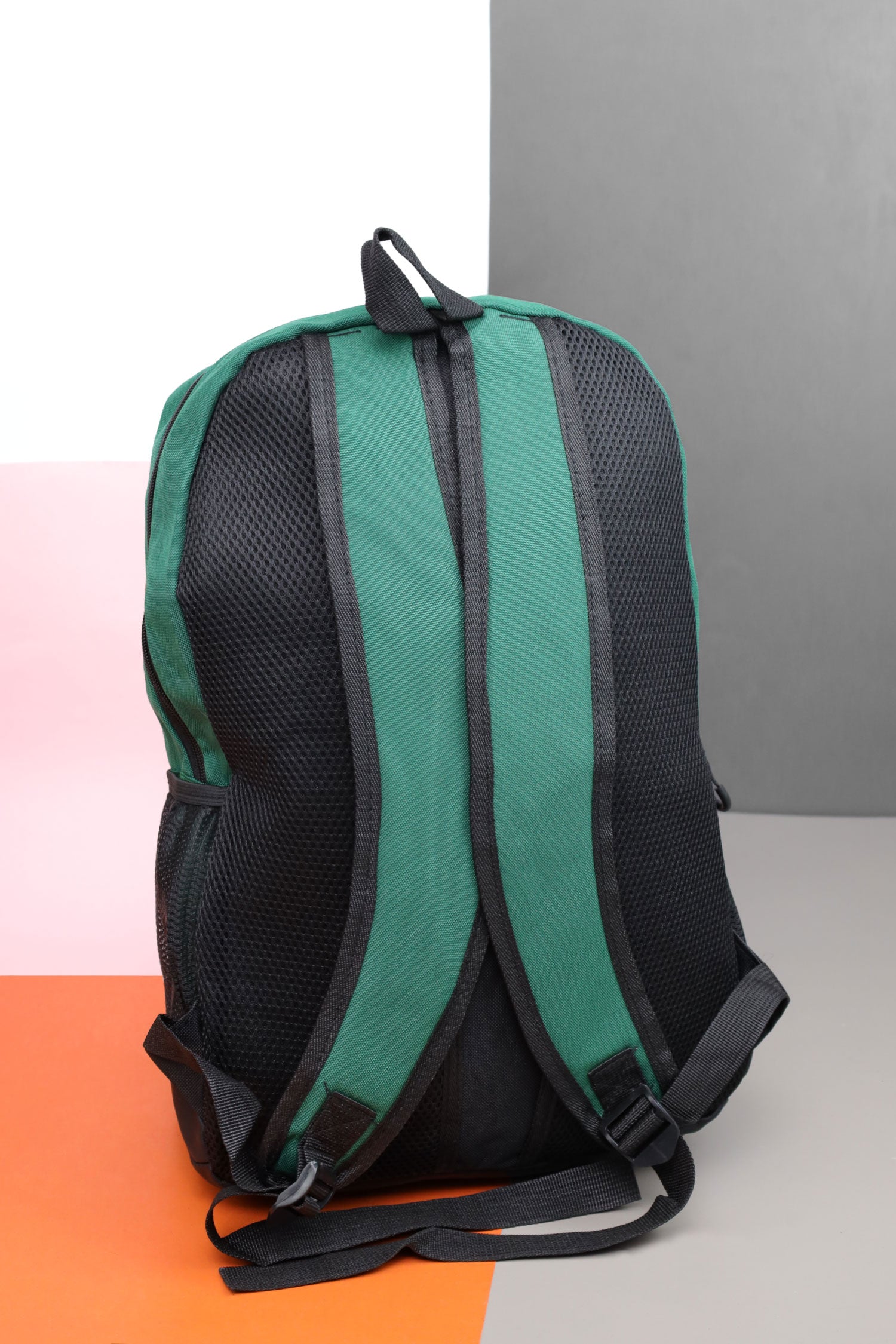 Undr Armr TrailCore Adventure-Ready Backpack | Green