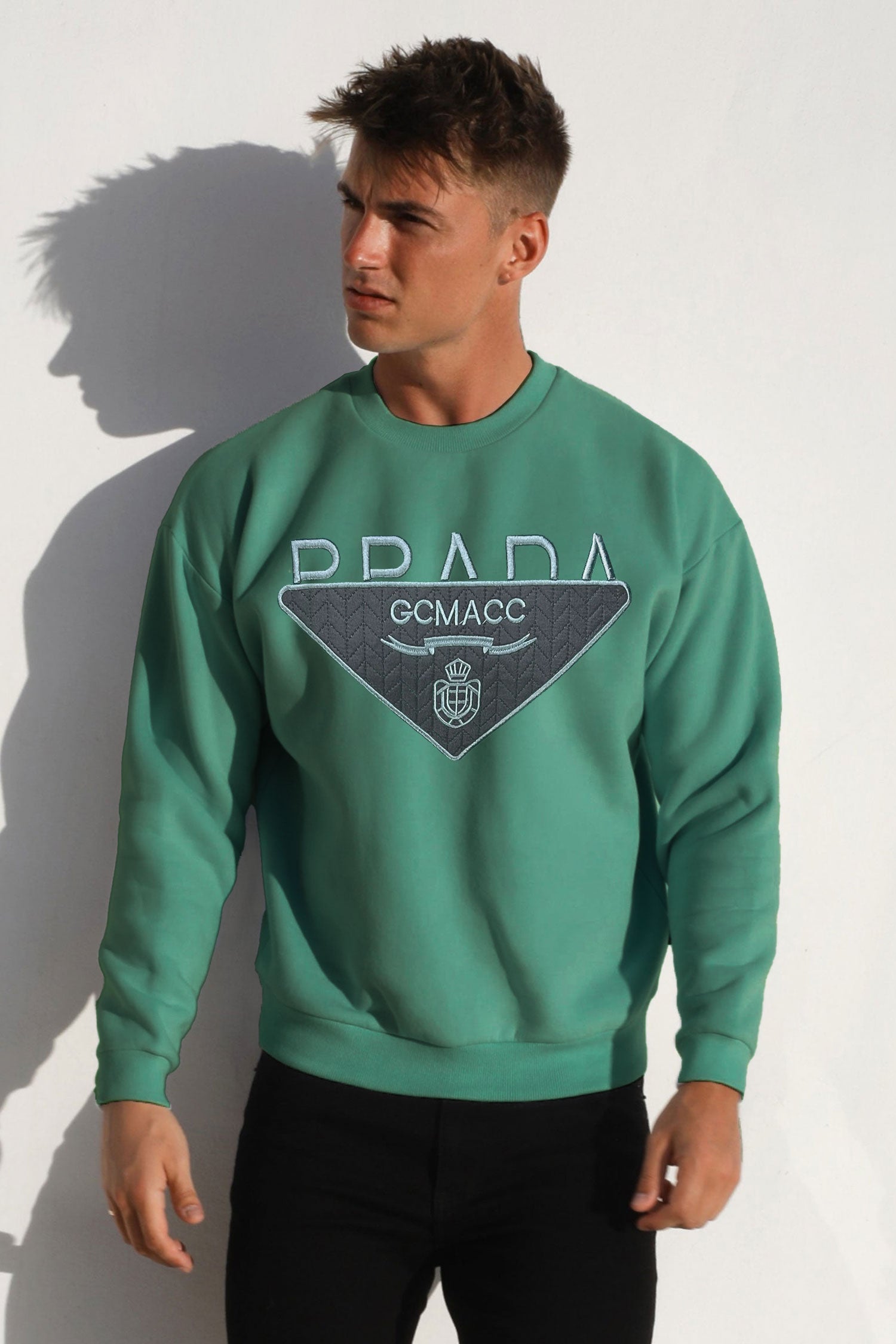 Embriodered Logo Full Sleeves Men's Sweatshirt