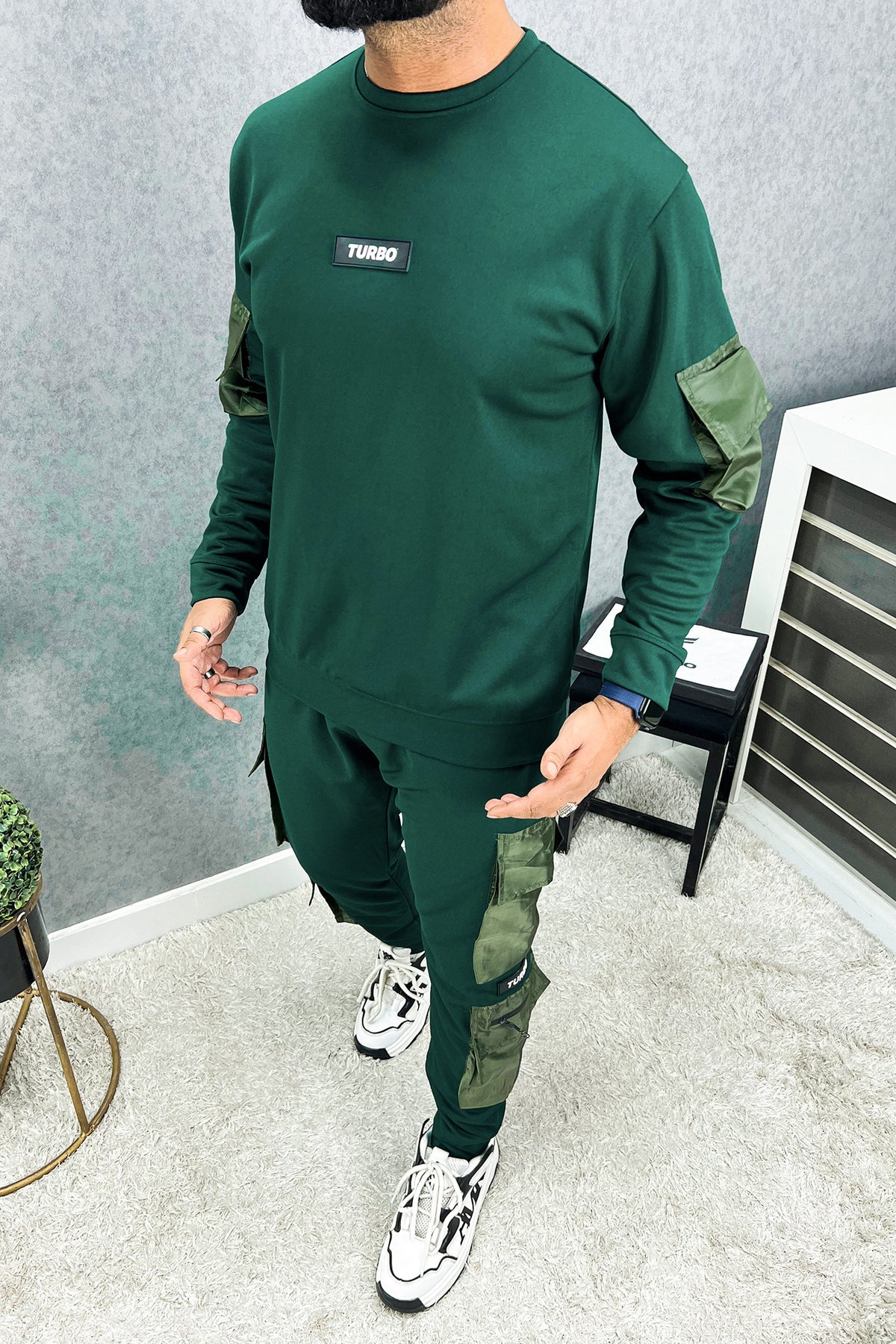 Turbo 6 Pocket Style Men Round Neck Tracksuit In Green