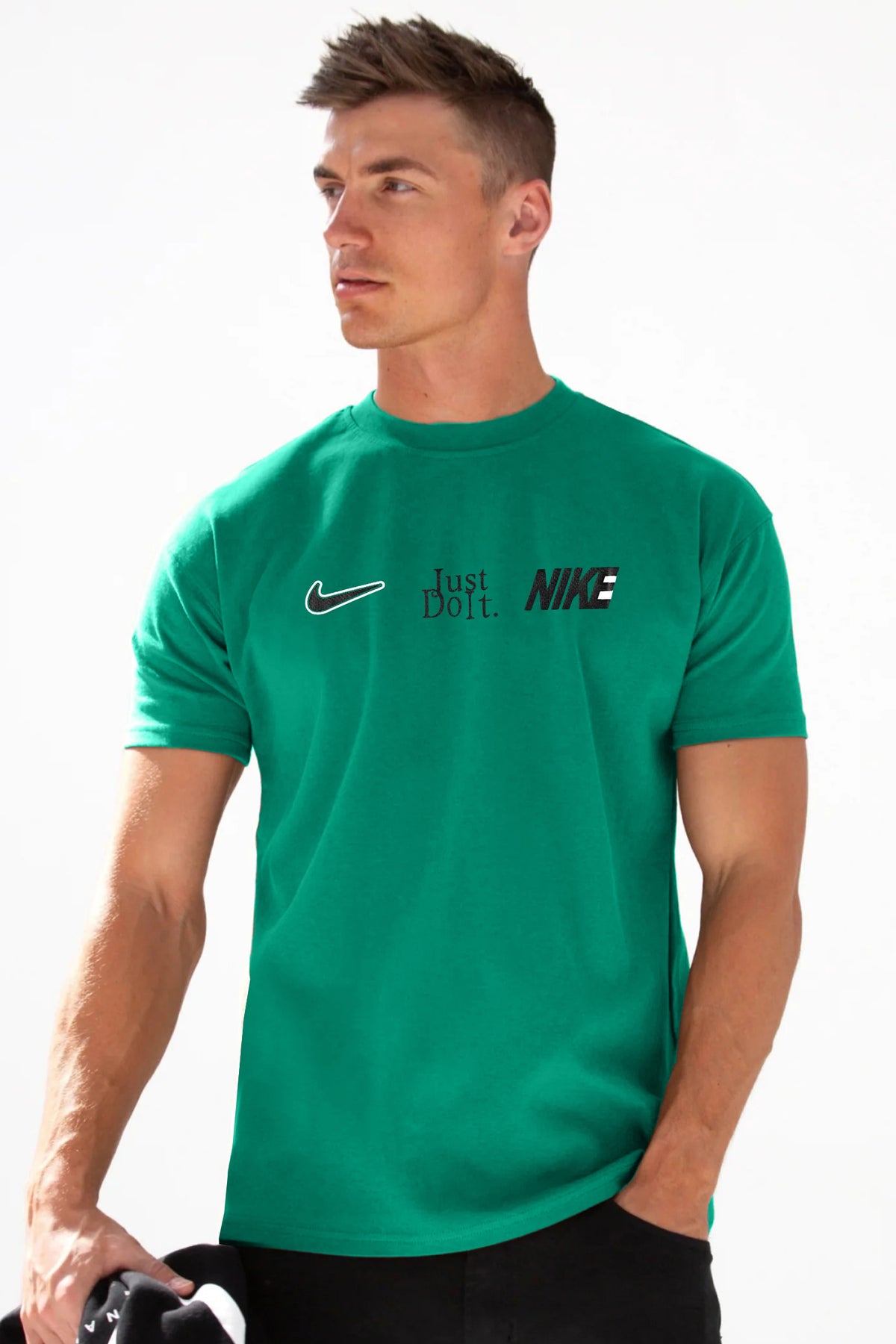 Nke Stacked Graphic Logo Crew Neck Tee