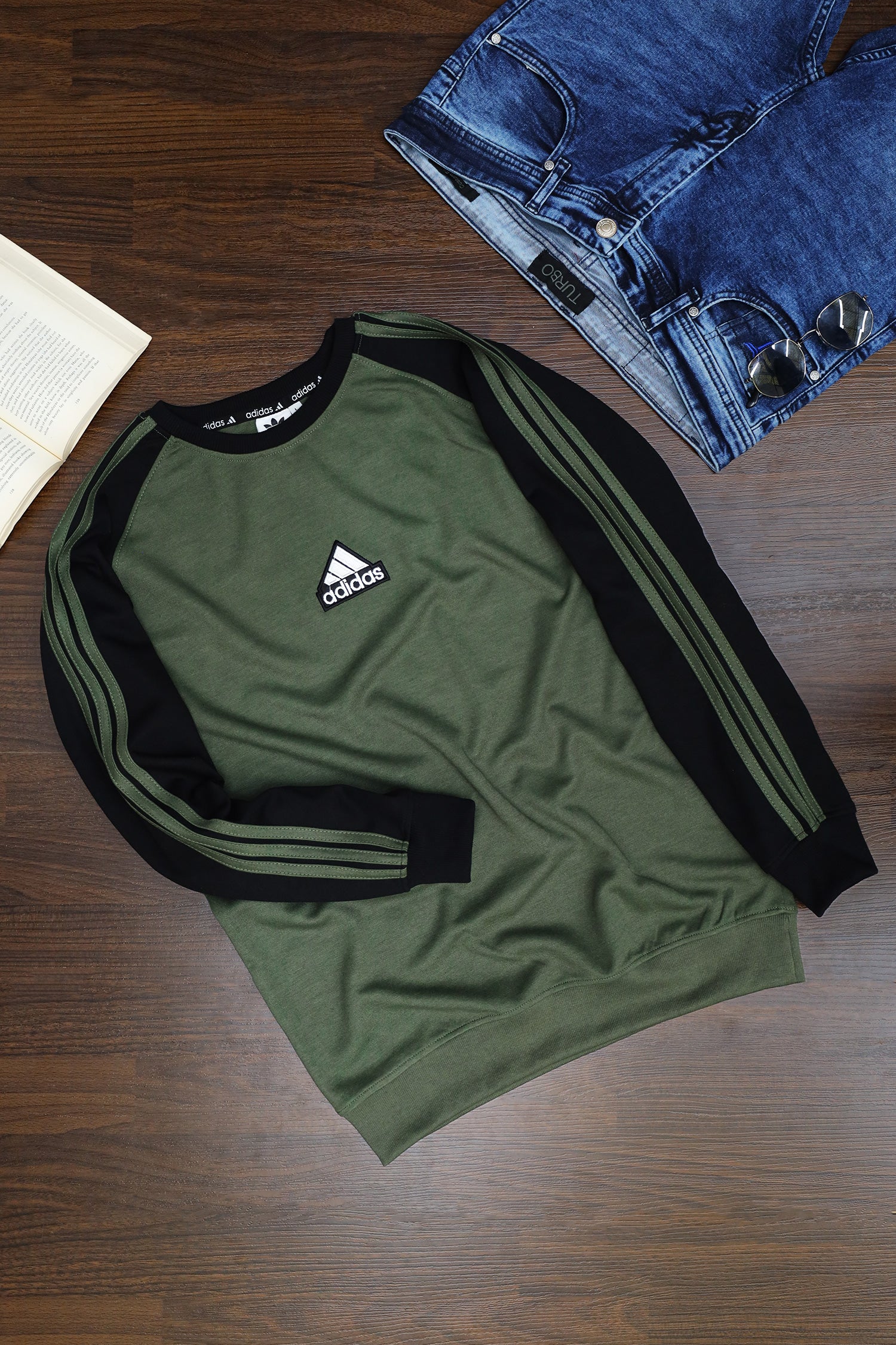 Adds Stripes Contrast Tone Full Sleeves Men's Sweatshirt in Green