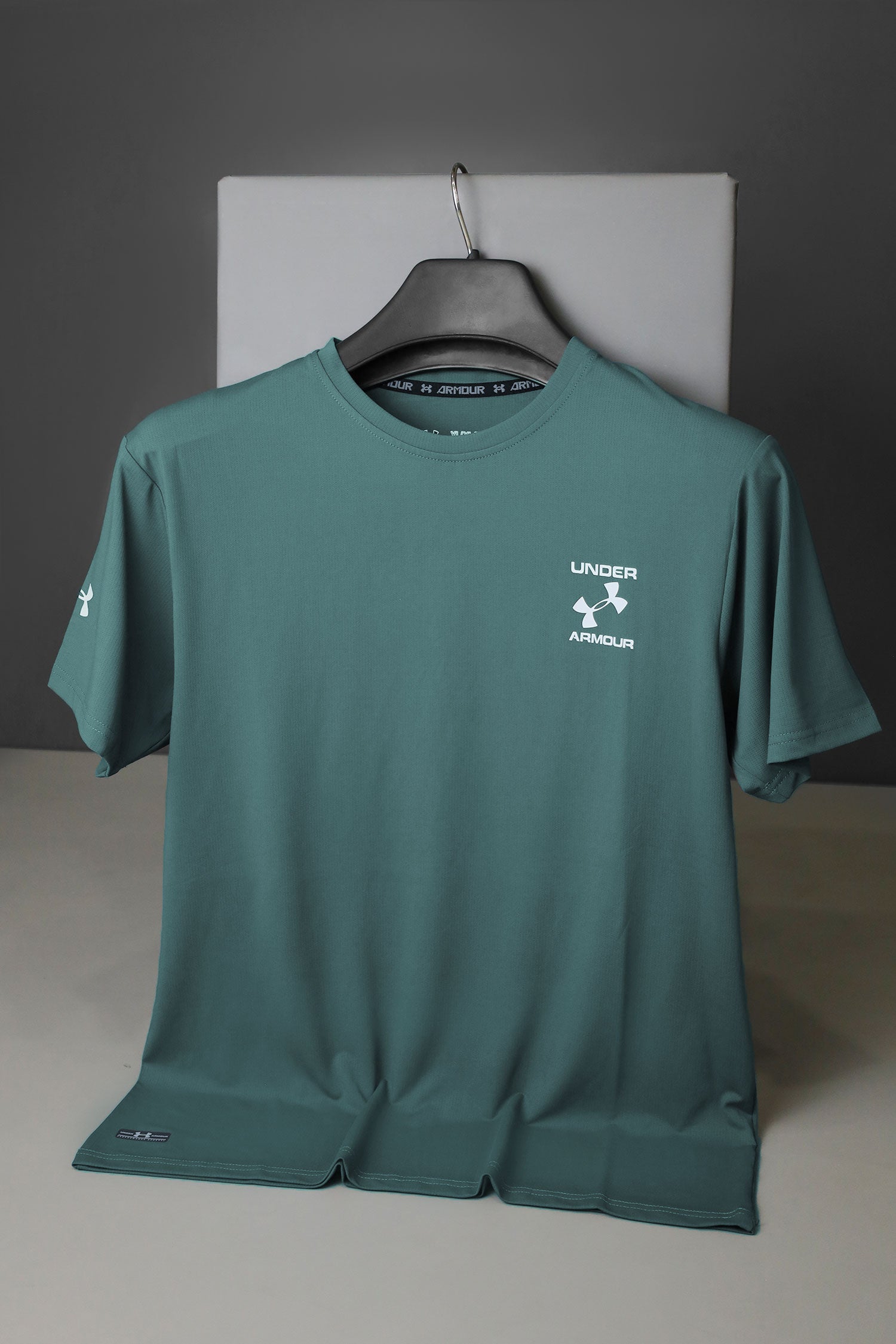 Undr Armr Rush Energy Cool Dry-Fit Tee