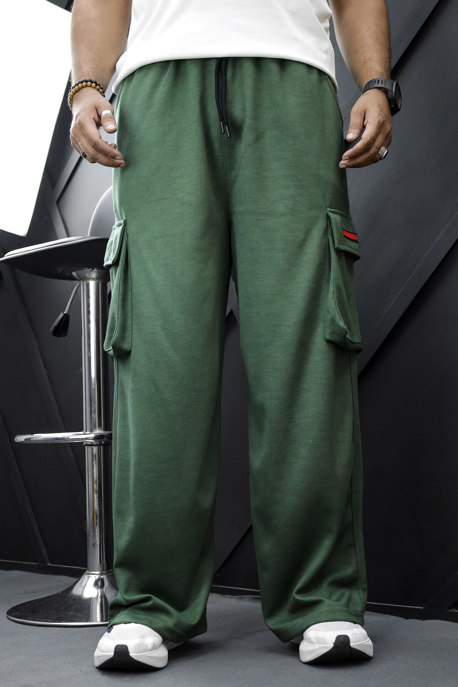 Turbo Multi-Pockets Loose Bottom Imp Cotton Blend Trouser In Green