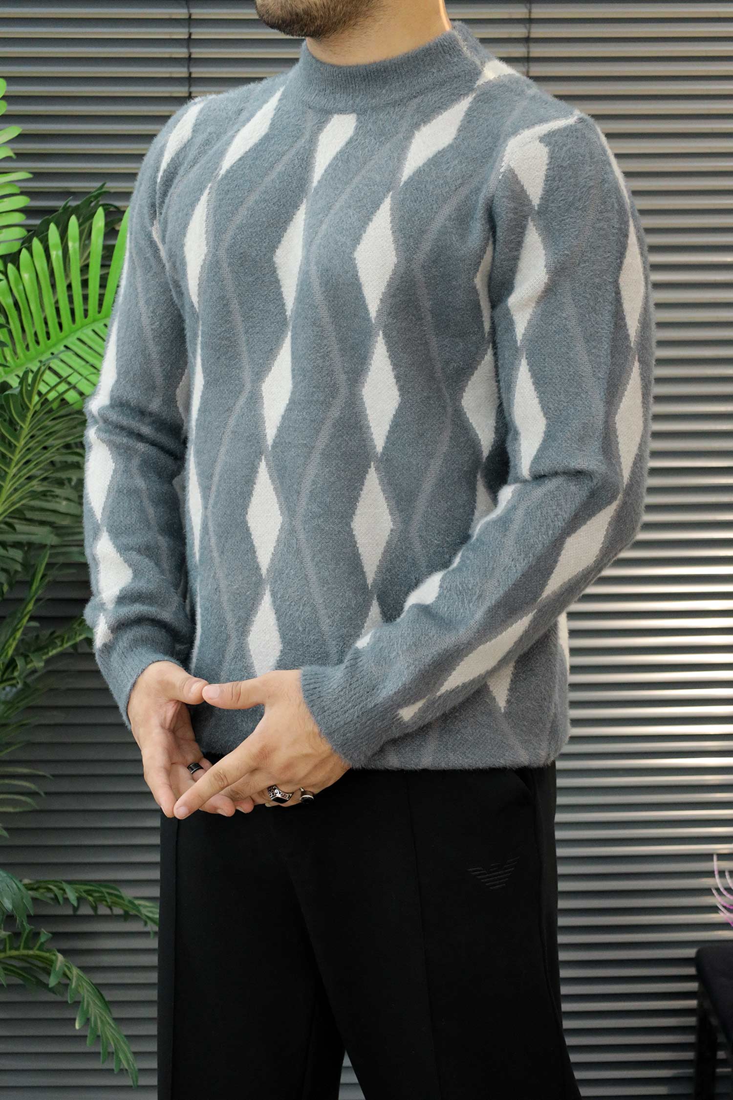 Diamond-Cut Pattern Imported Round Neck Rabbit Wool Men's Sweater In Grey