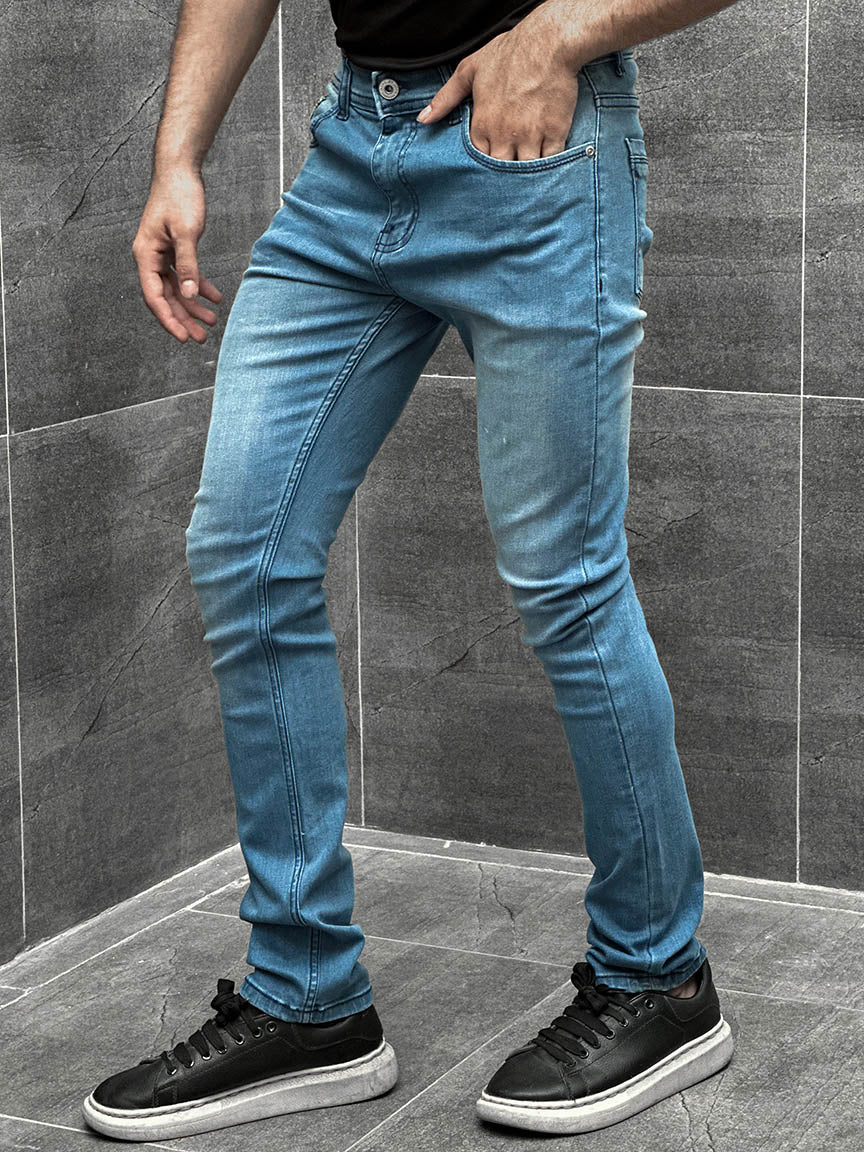 Turbo Slim Fit Jeans in Sky Blue