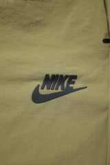 Nke Sportswear Standard Fit Shorts In Light Camel