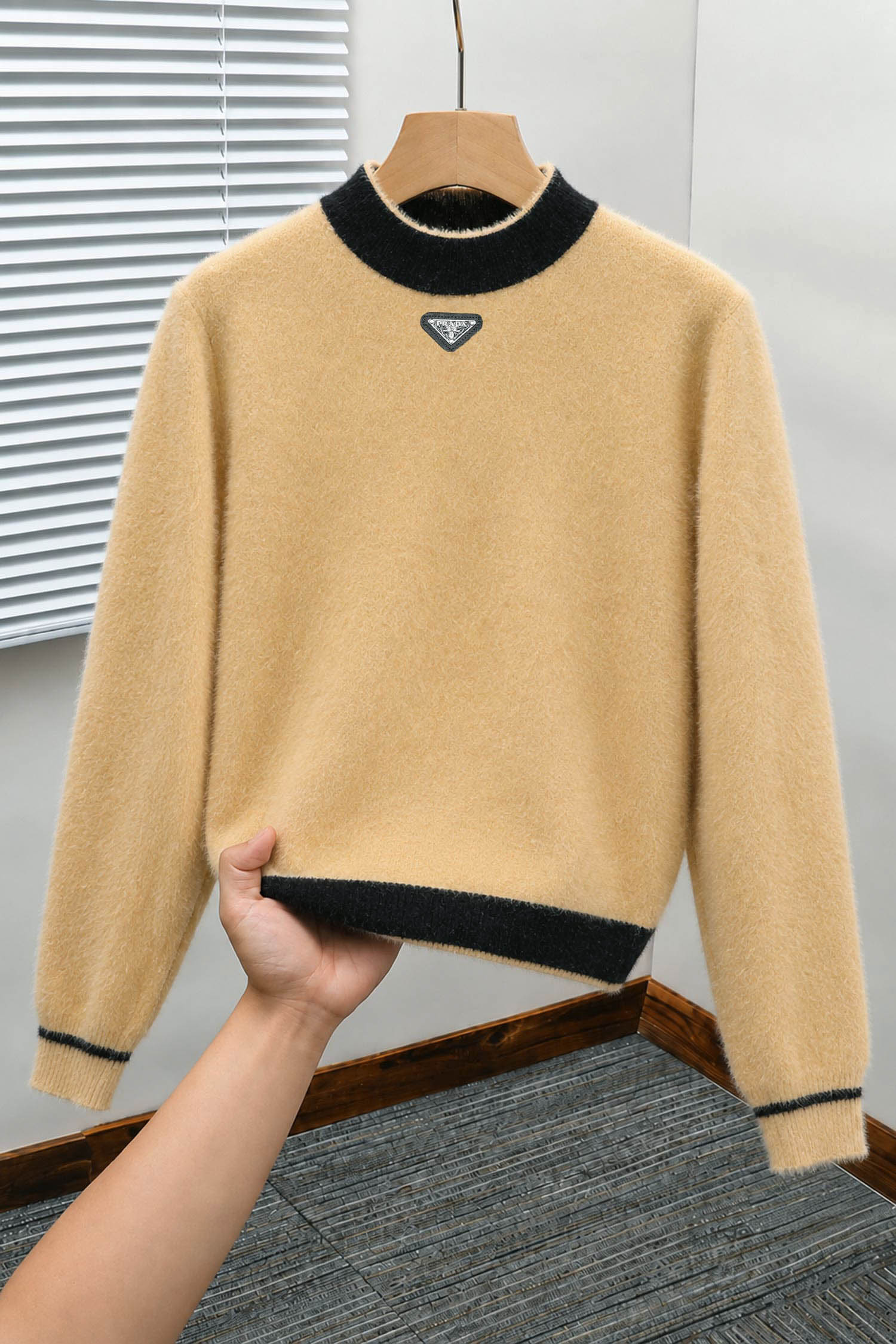 Prda Long Sleeve Pullover Imported Round Neck Rabbit Wool Men's Sweater In Light Camel