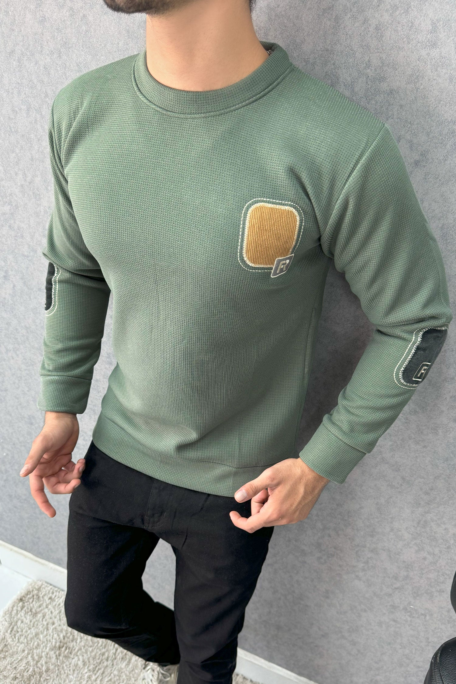 Patch Style  Round Neck Imported Men's Sweatshirt