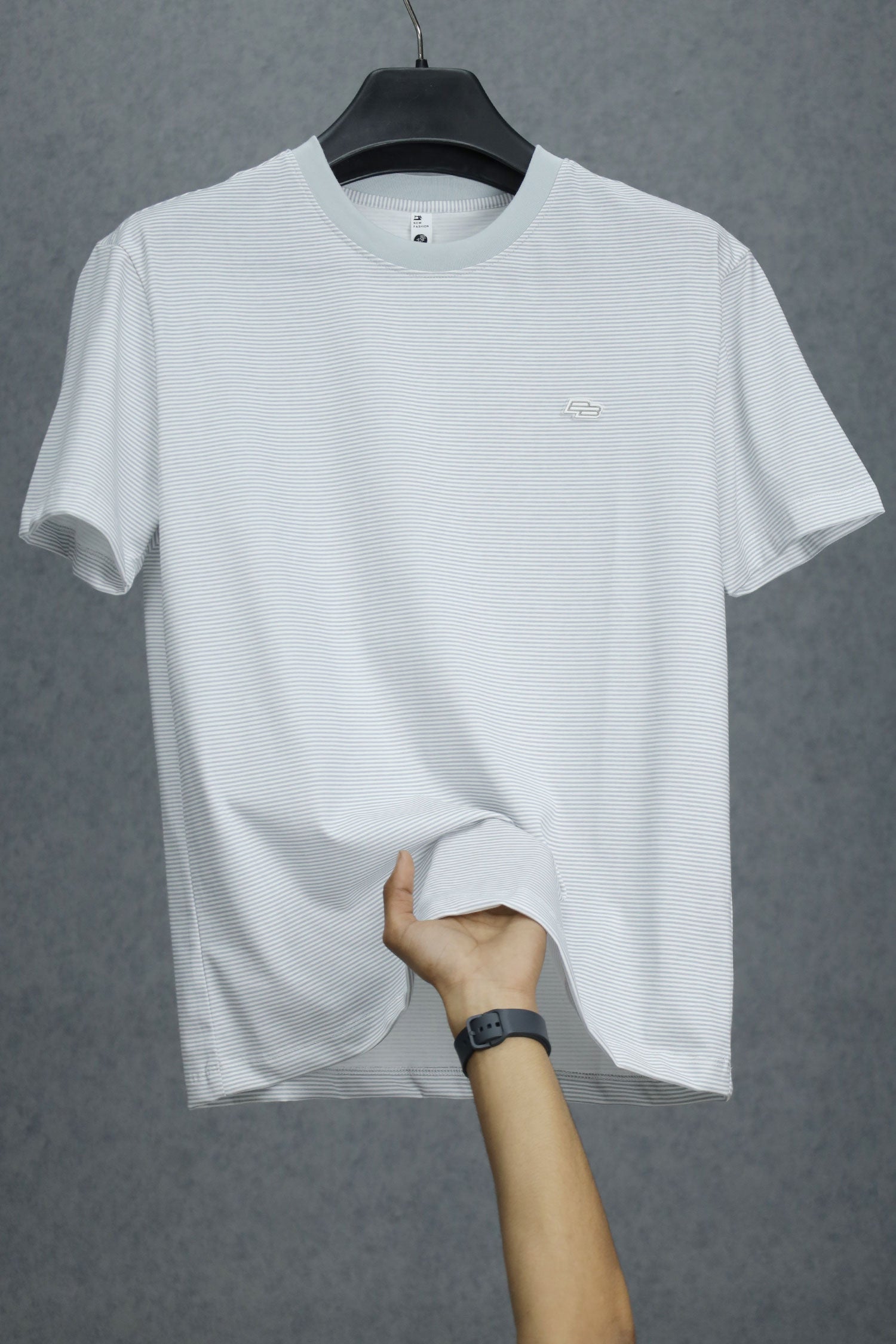 Lining Motif Imported Round Neck T-Shirt