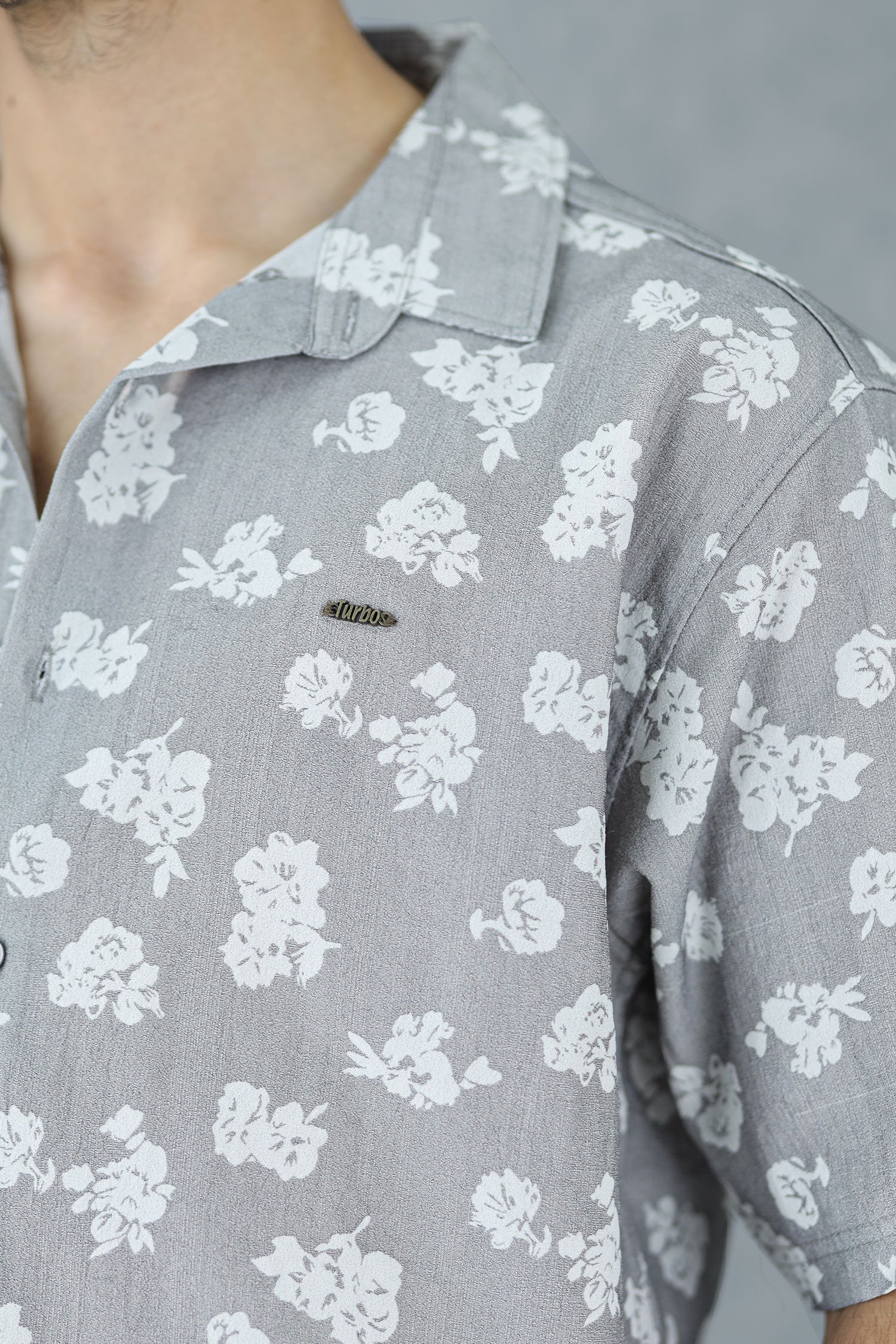 Turbo Rich Floral Printed Casual Shirt In Light Grey