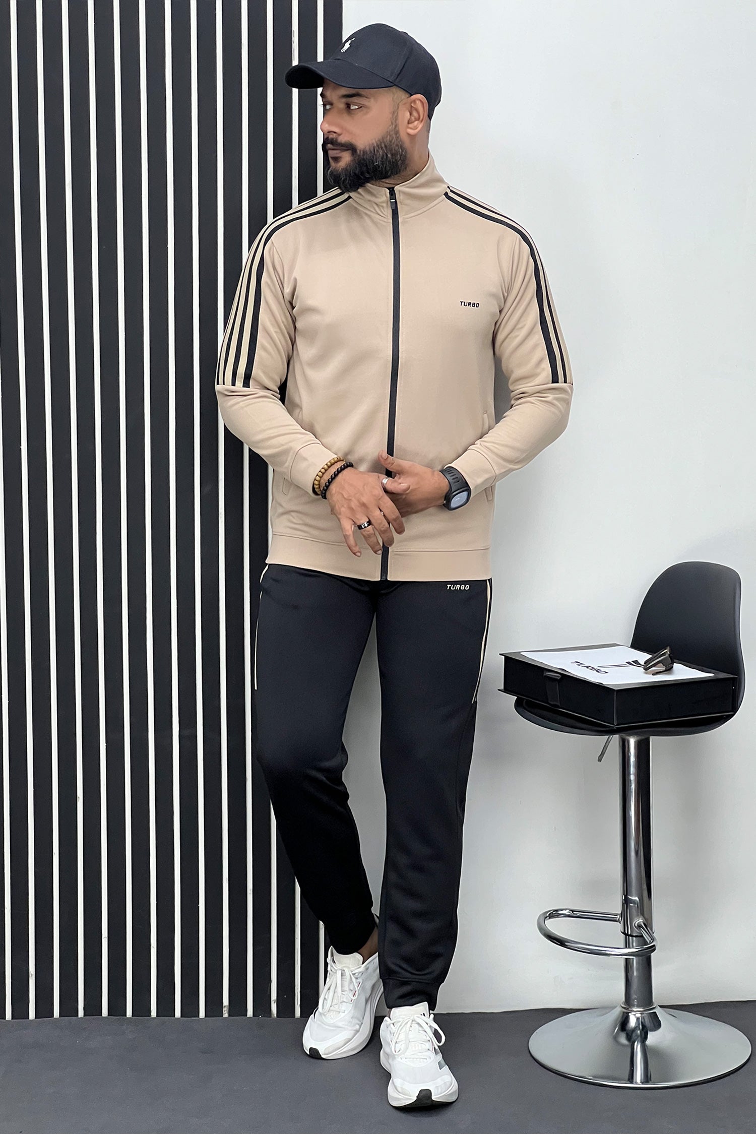 Turbo Stripe Style Men Zipper Tracksuit