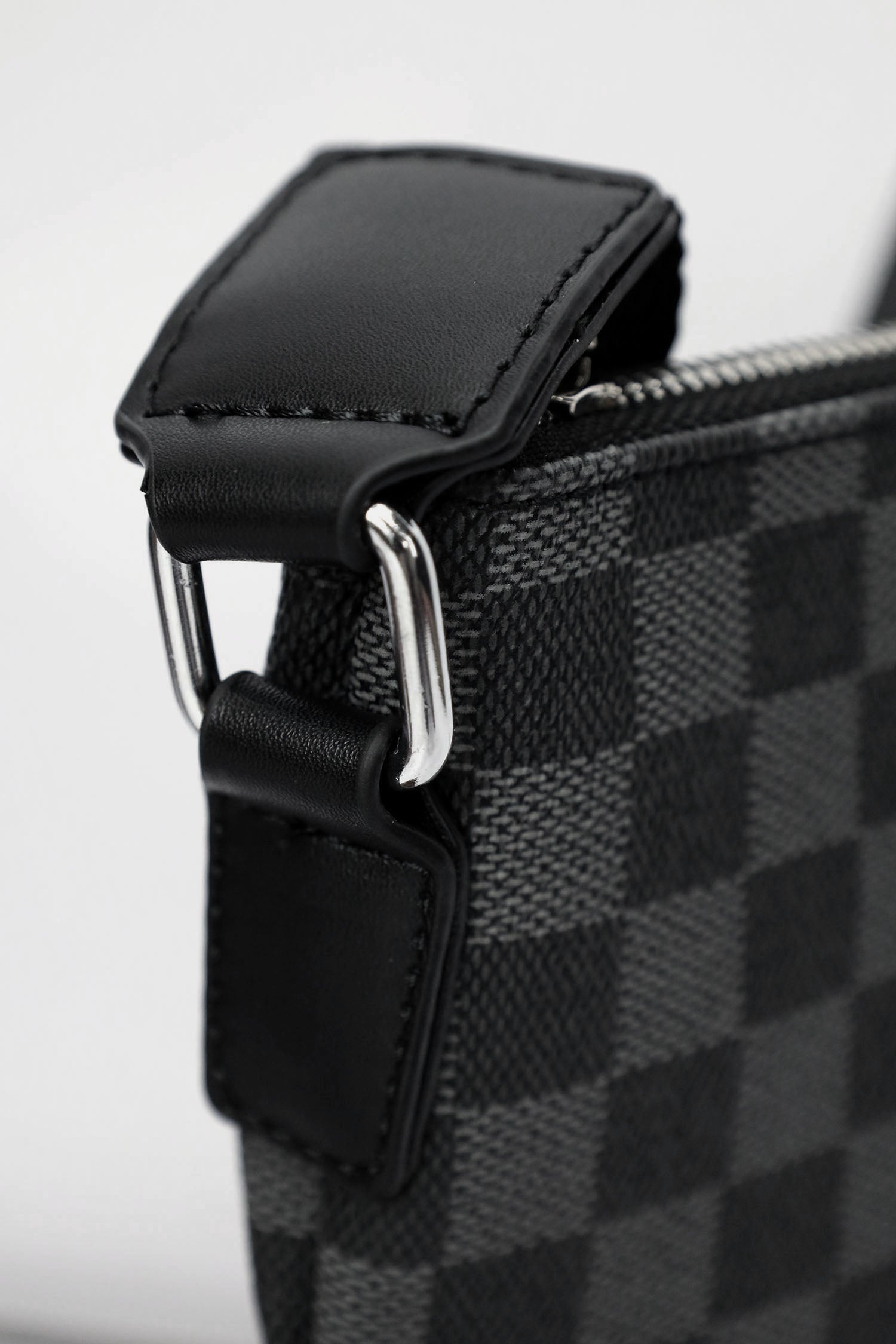 Luis Vten Signature Pattern PU Leather Cross Body Bag in Black