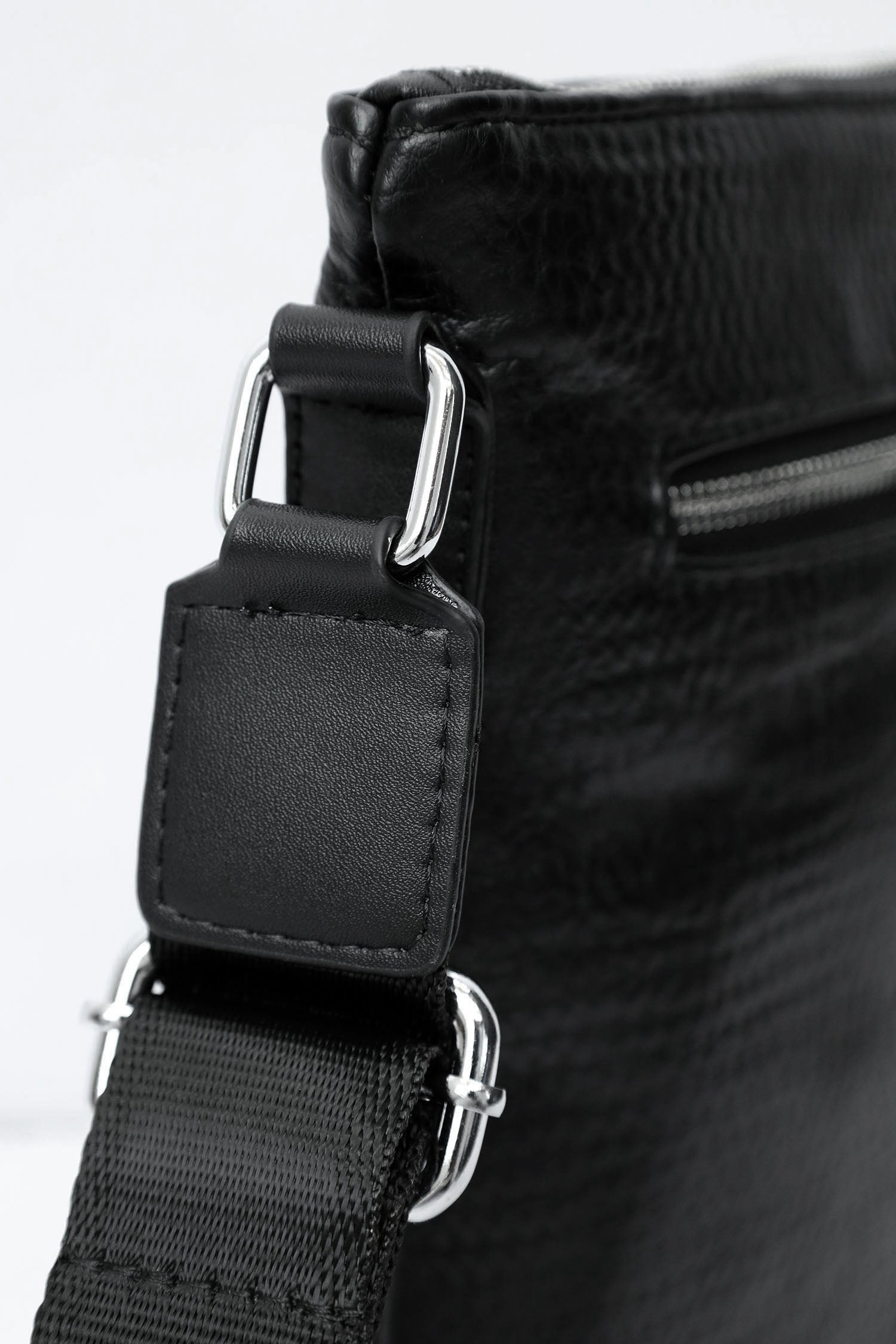 Mnt Blnc Imported Soft Leather Cross Body Bag in Black