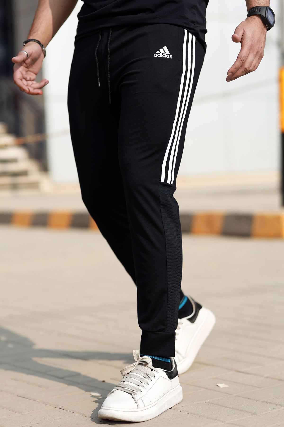 Adds Logo With Side Stripes Men Training Trouser