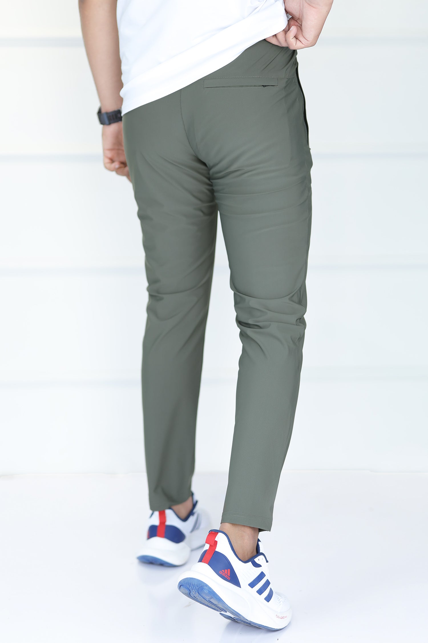 Turbo AllMotion Sleek Look Tapered Fit Men's Dryfit Trouser