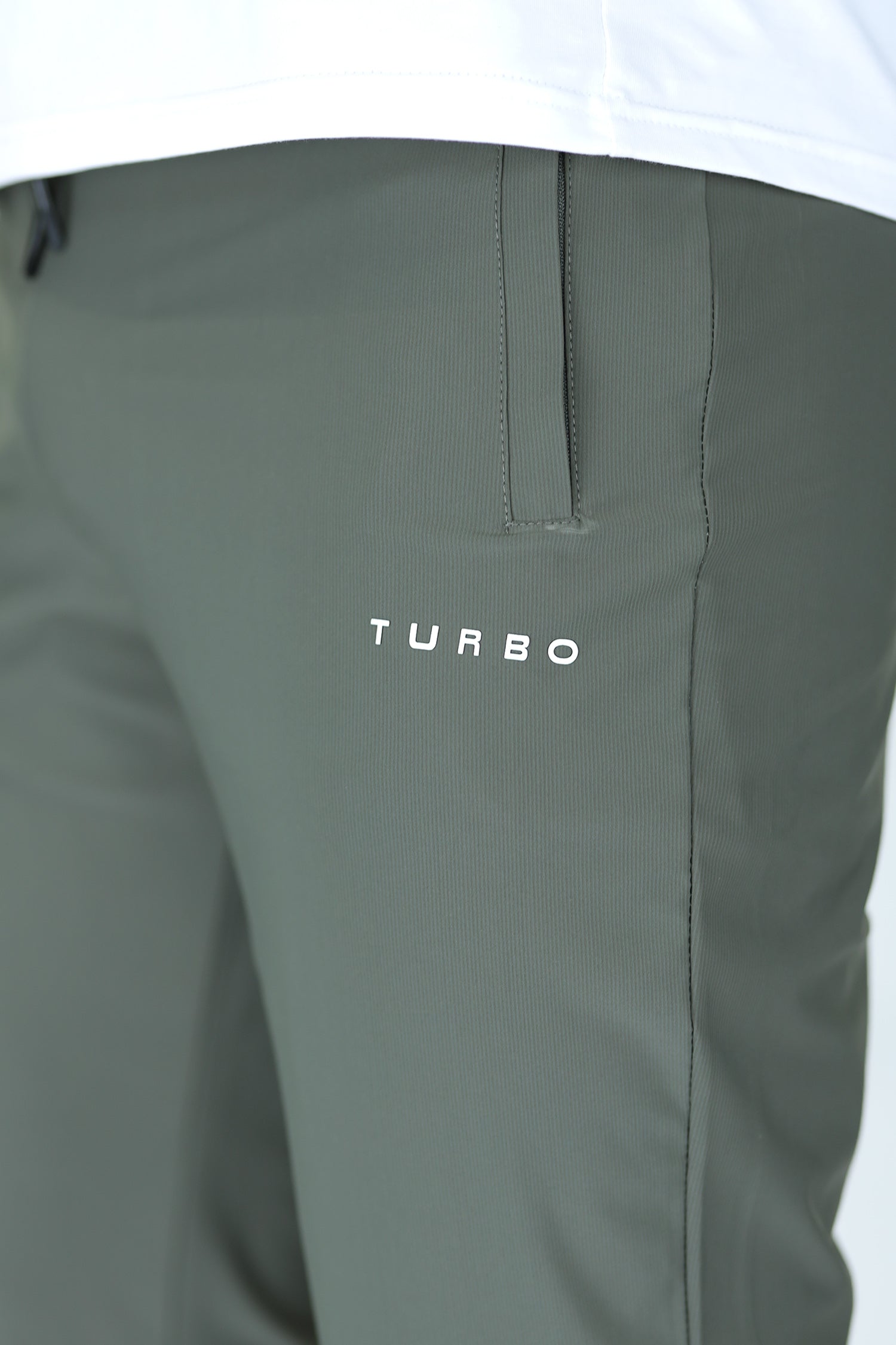 Turbo AllMotion Sleek Look Tapered Fit Men's Dryfit Trouser