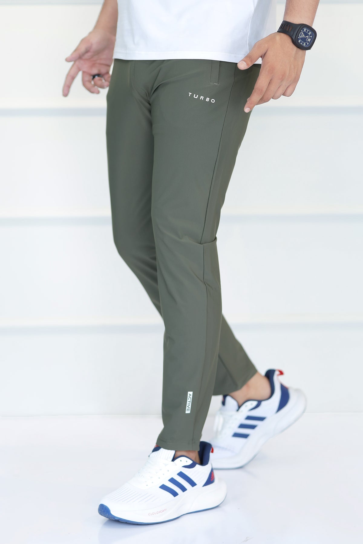 Turbo AllMotion Sleek Look Tapered Fit Men's Dryfit Trouser In Camo Green