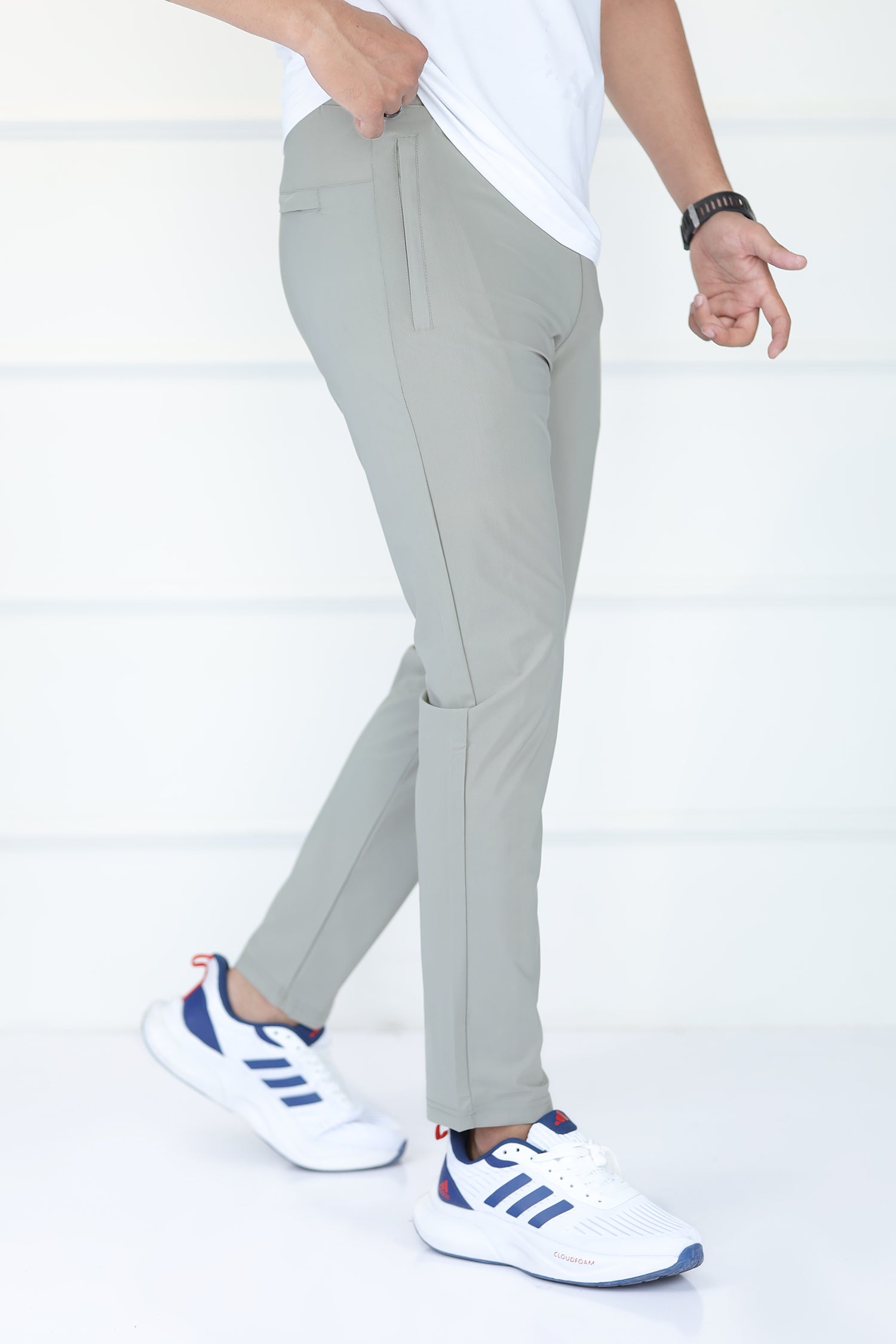 Turbo AllMotion Sleek Look Tapered Fit Men's Dryfit Trouser