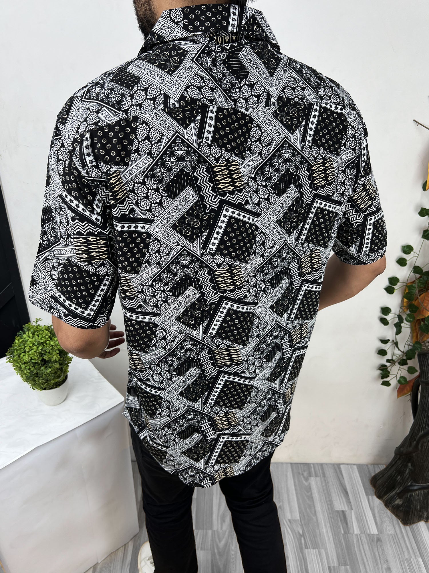 Bandana Pattern Half Sleeve Linen Casual Shirt In Black