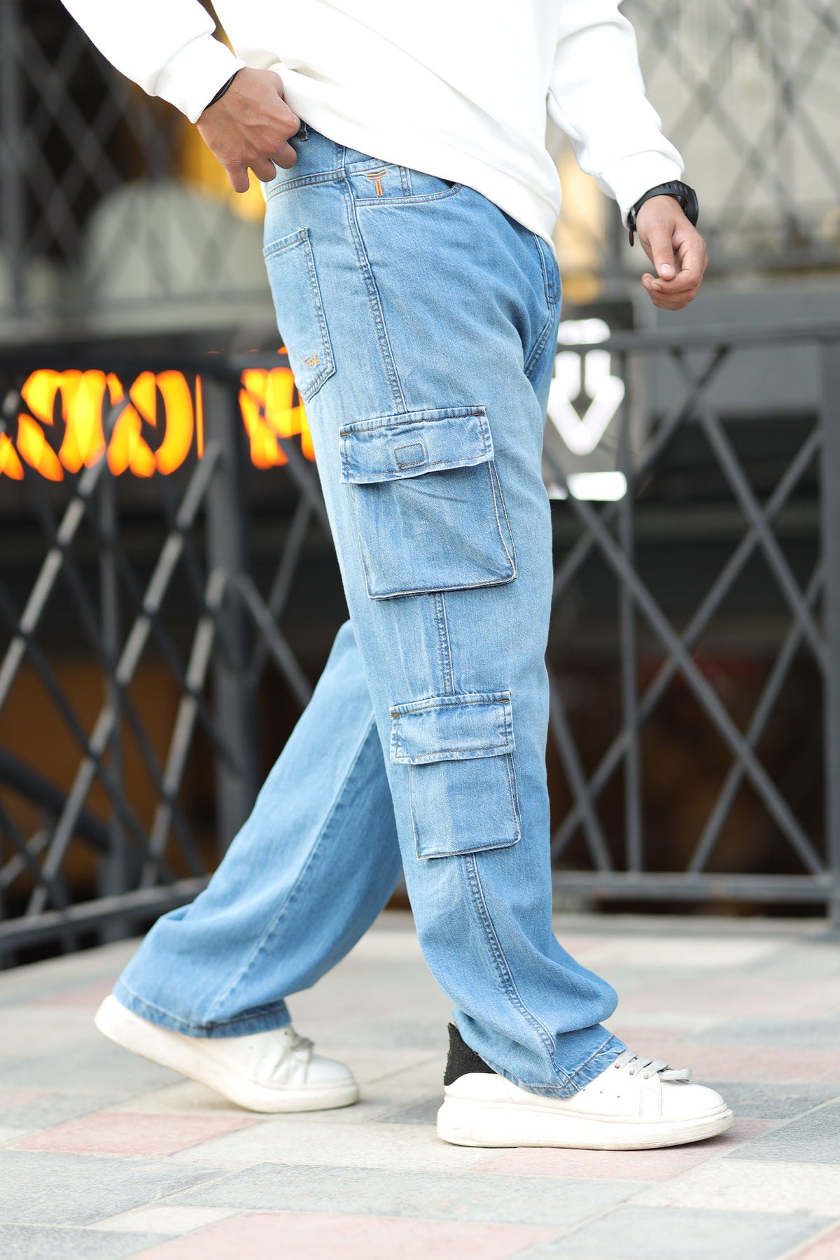 Turbo Classic Relaxed Cargo Denim Jeans In Mid Blue